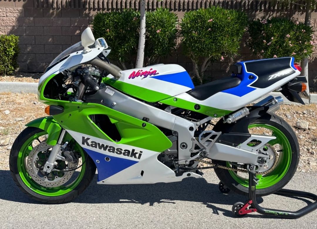 The 1992 Kawasaki Ninja ZX-7R is pure early-90s race-replica grit