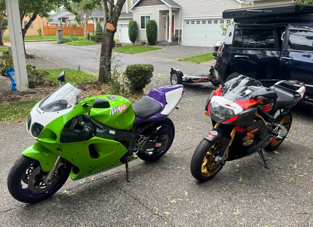 Kawasaki Ninja ZX-7R, a legendary old-school sportbike