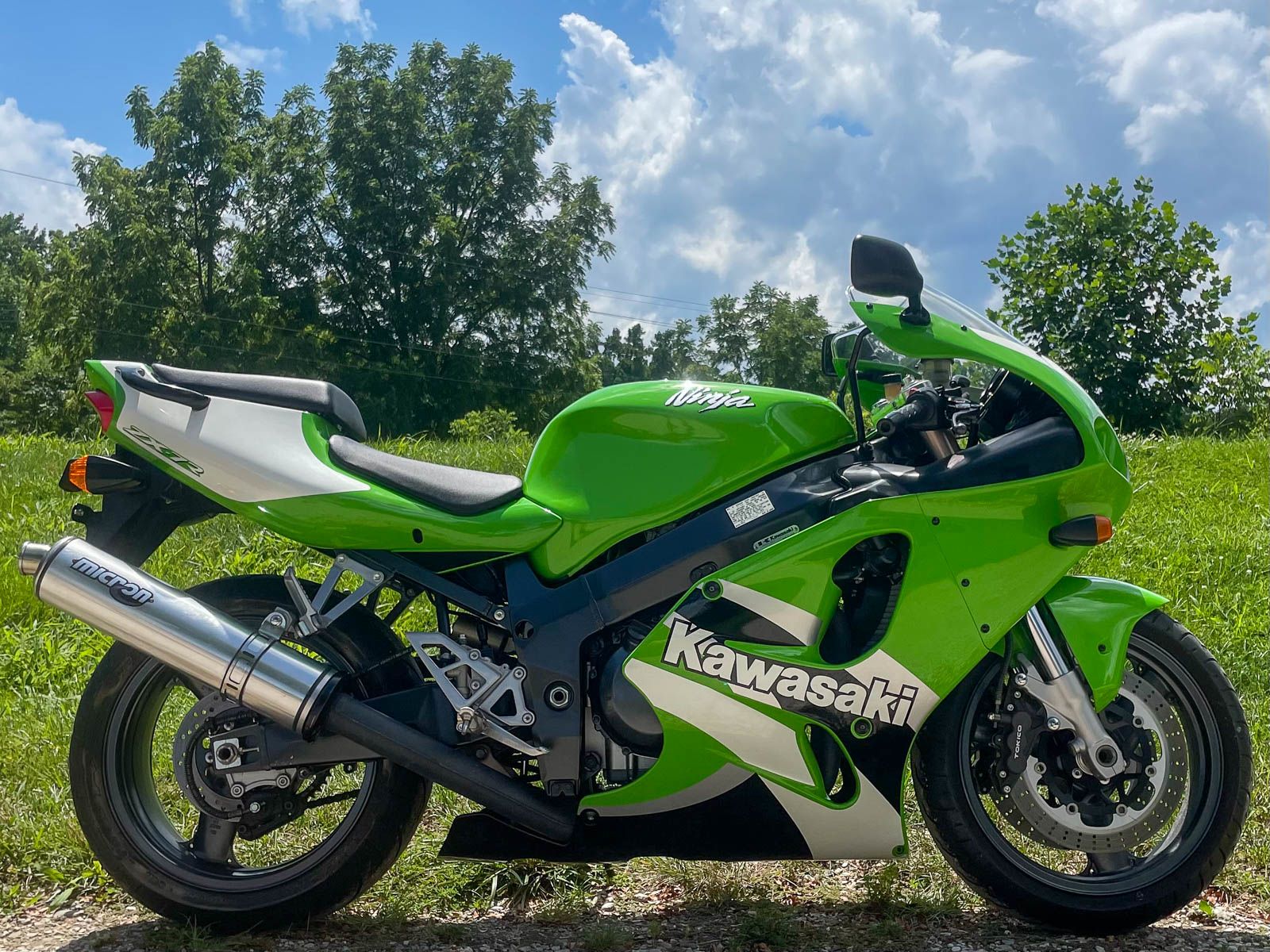 2000 Kawasaki ZX-7R: a legendary carbureted sportbike