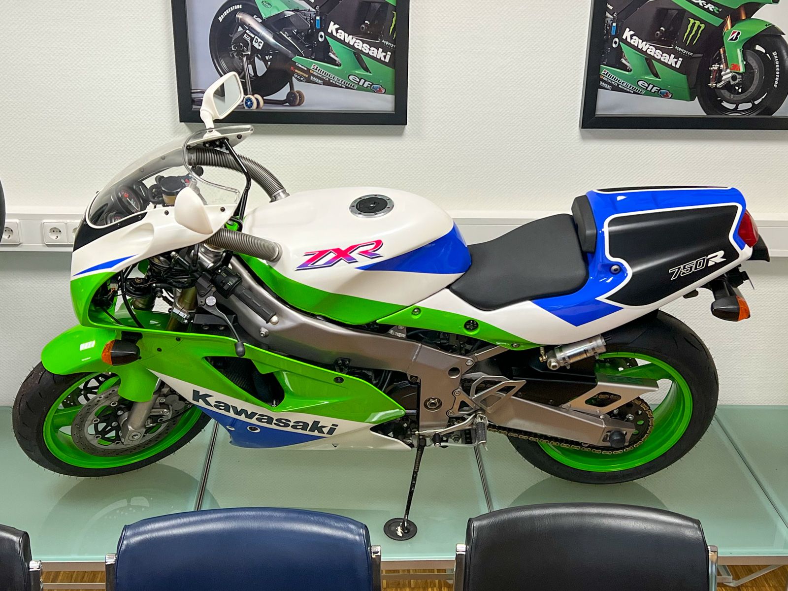 K  1991 Kawasaki ZXR750R motorcycle specifications and features