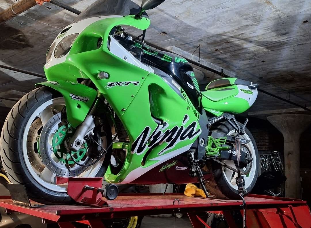 1991 Kawasaki ZXR750R homologation special with Hoover tubes and