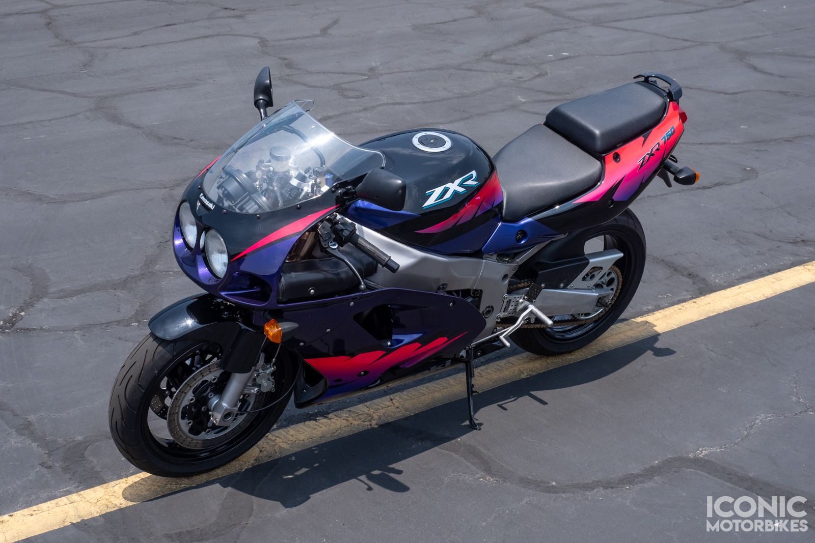 1994 Kawasaki ZXR750 superbike with ram-air intake and 749cc