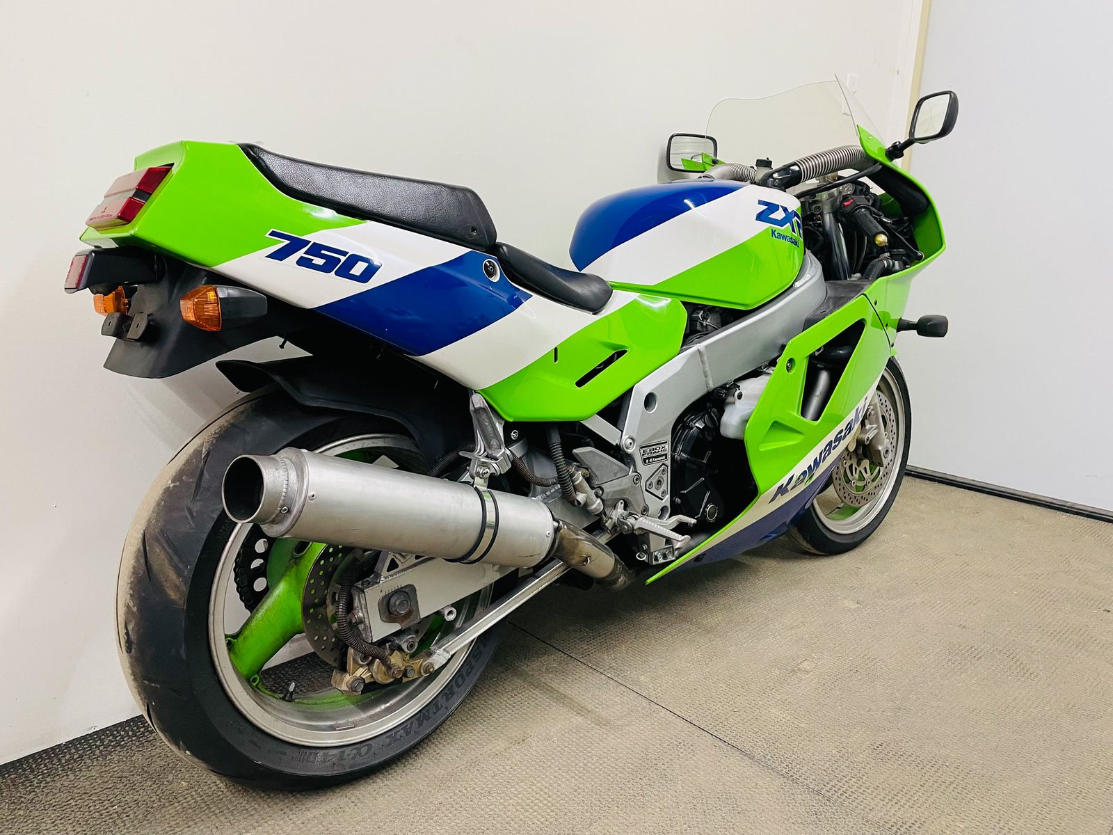 その他 H 1989 Kawasaki ZXR750 H1 vintage superbike features and specifications