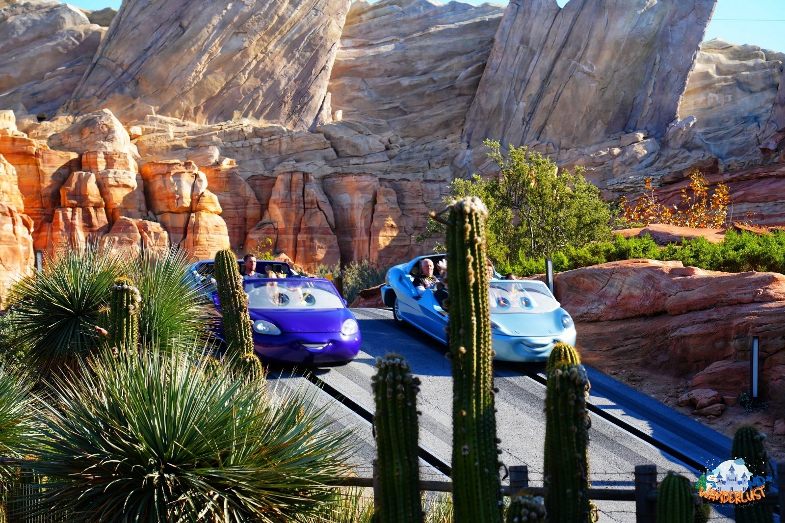 Wanderlust - 🚘 Radiator Springs Racers เครื่องเล่นตีม Cars ฉากสวย ...