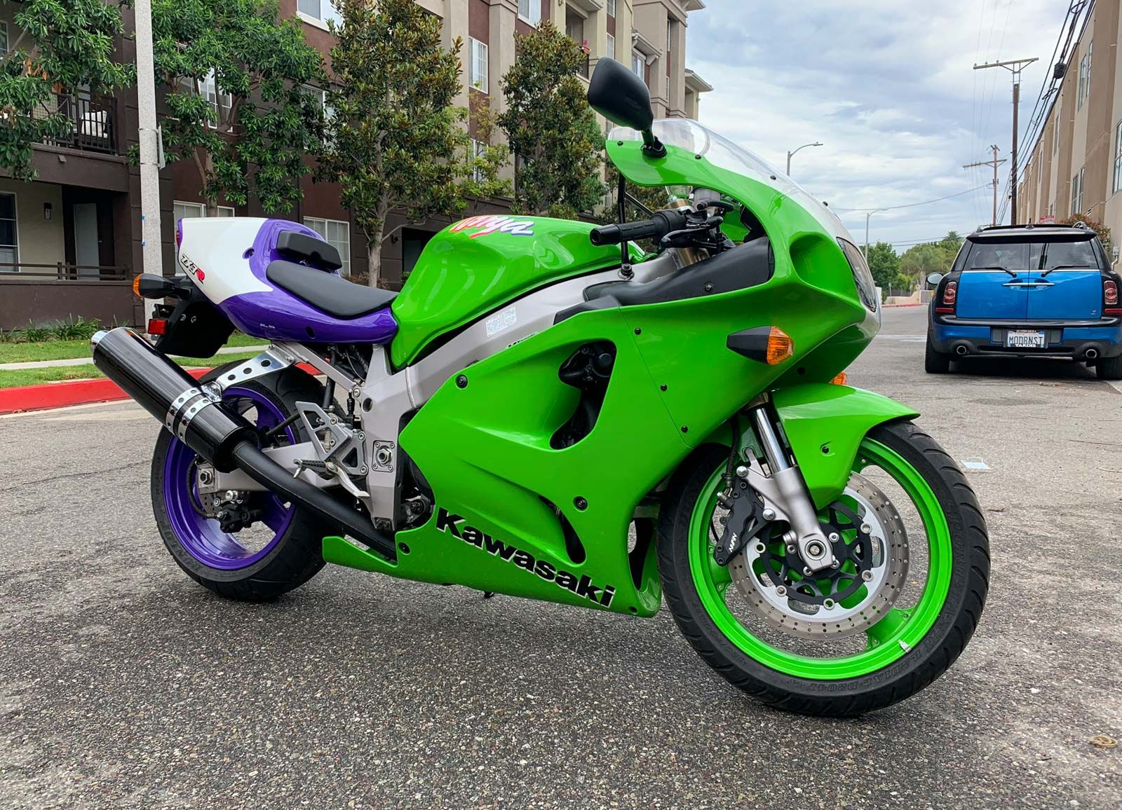 The 1996 Kawasaki Ninja ZX-7RR is the definitive, razor-edged