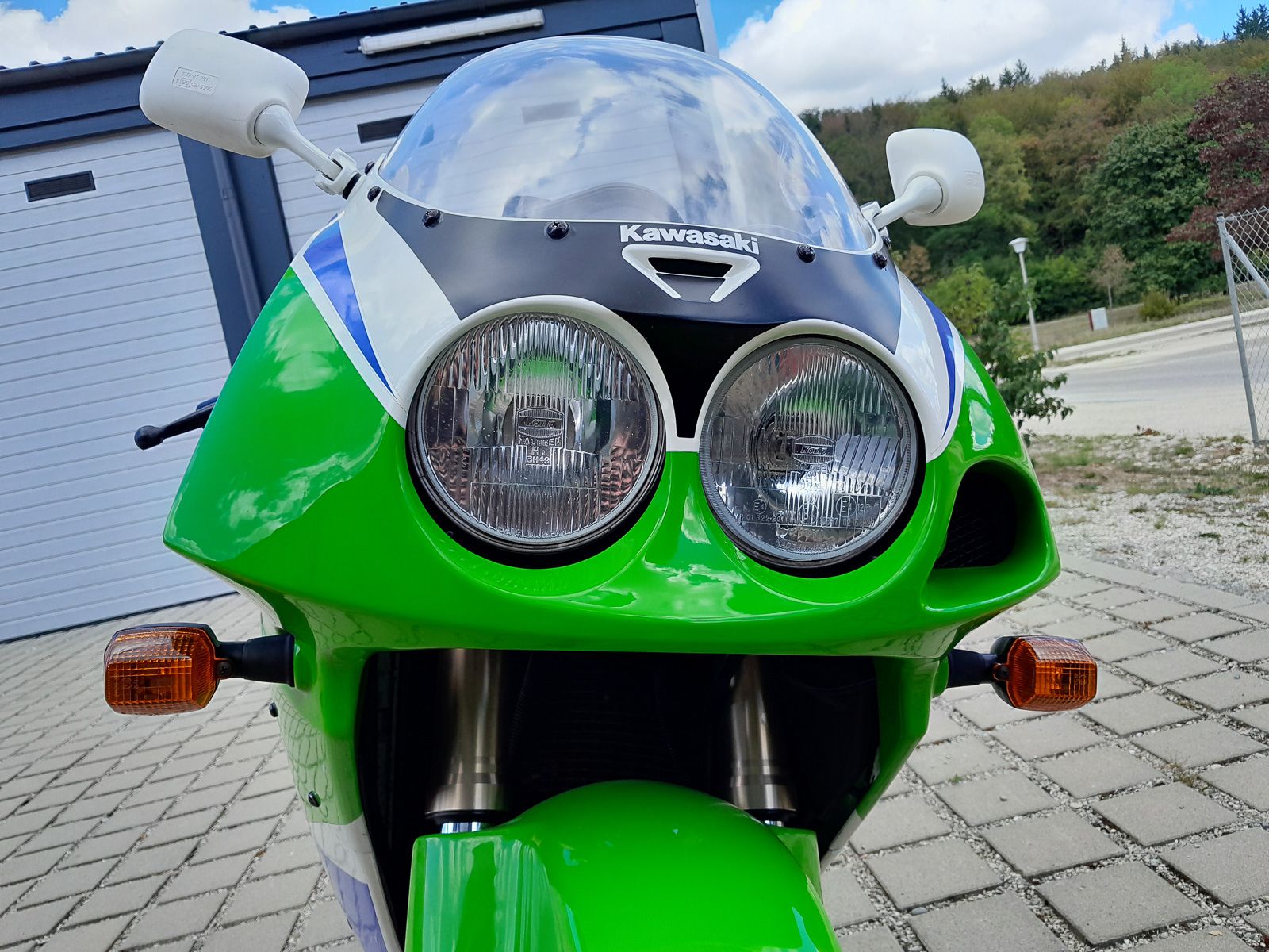 1993 Kawasaki ZXR750R M1 Superbike Specifications