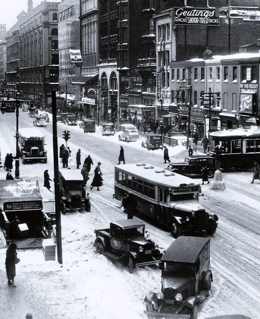 History’s - 13th and Market Streets in Philadelphia during the 1930s ...