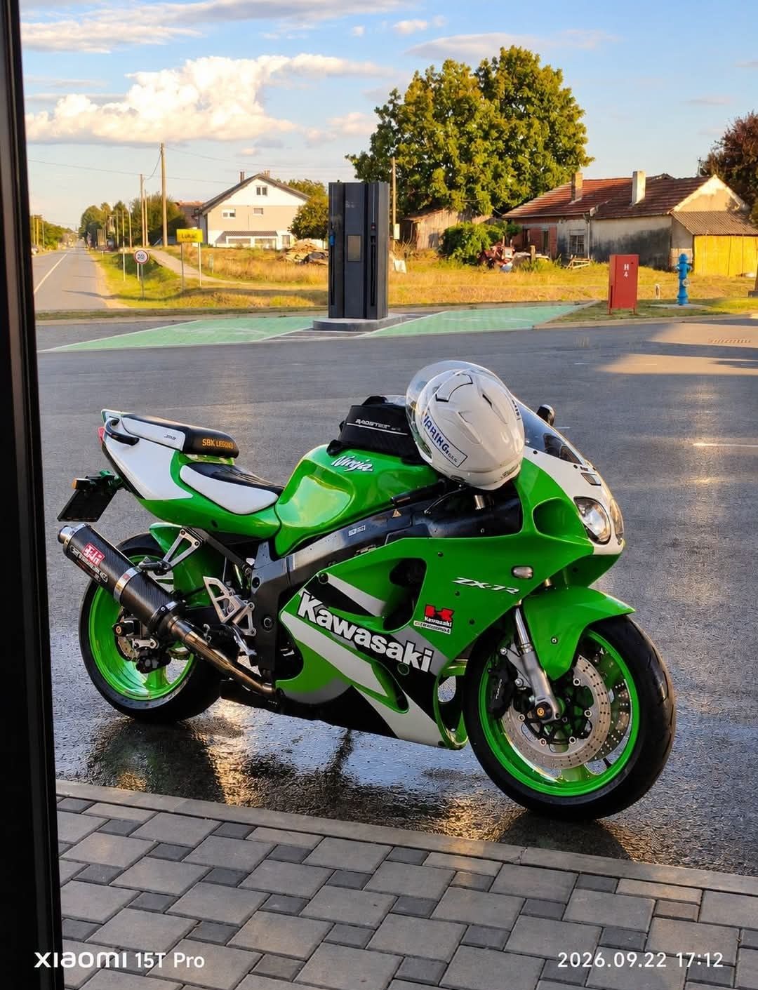 Kawasaki ninja zx-7r