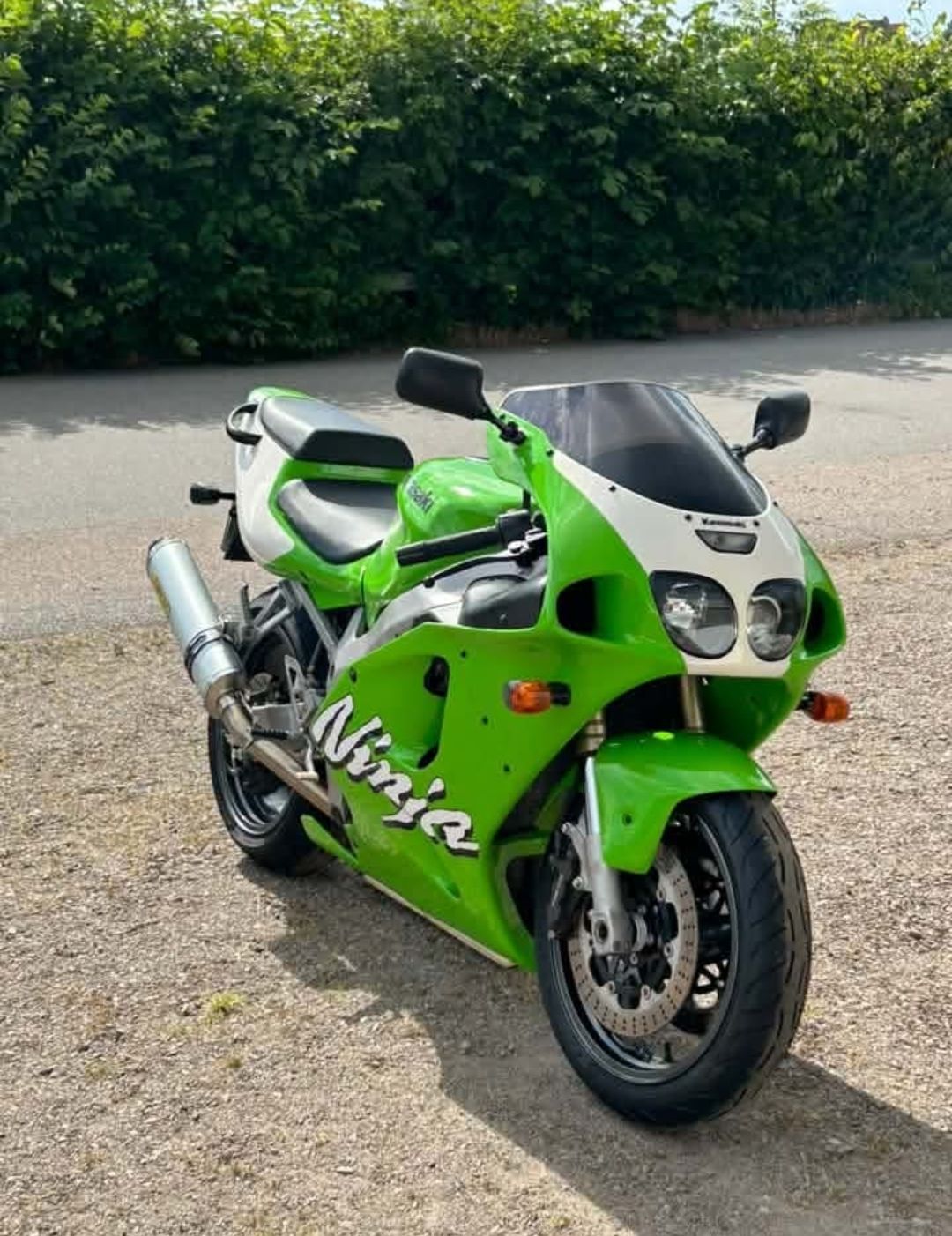 The Kawasaki Ninja ZX-7R was never built to chase spreadsheet
