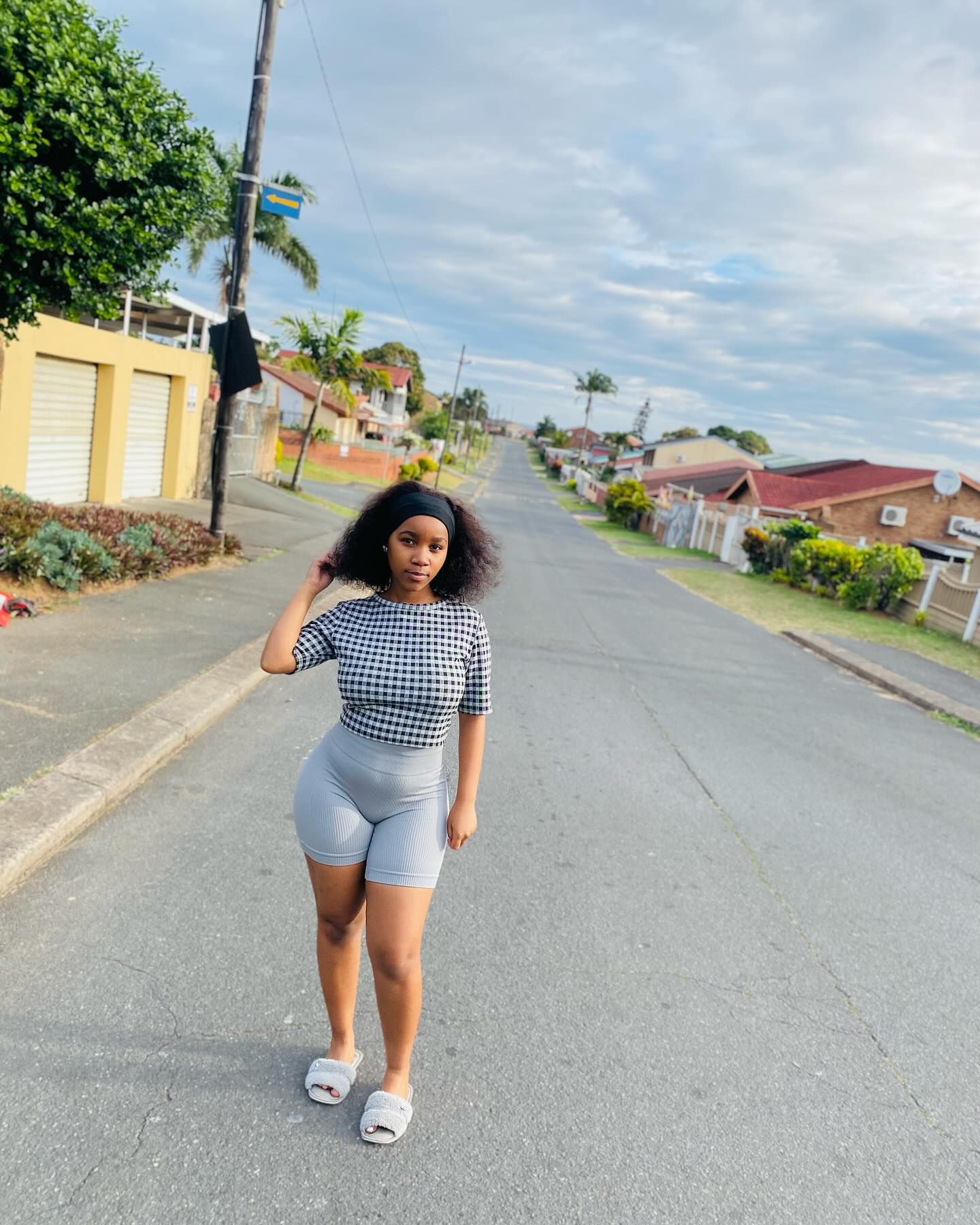 Lesedi - Don't stare too much 🥰😍😍😍🥰 #fblifestyle #fyp #Amazing #viral ...