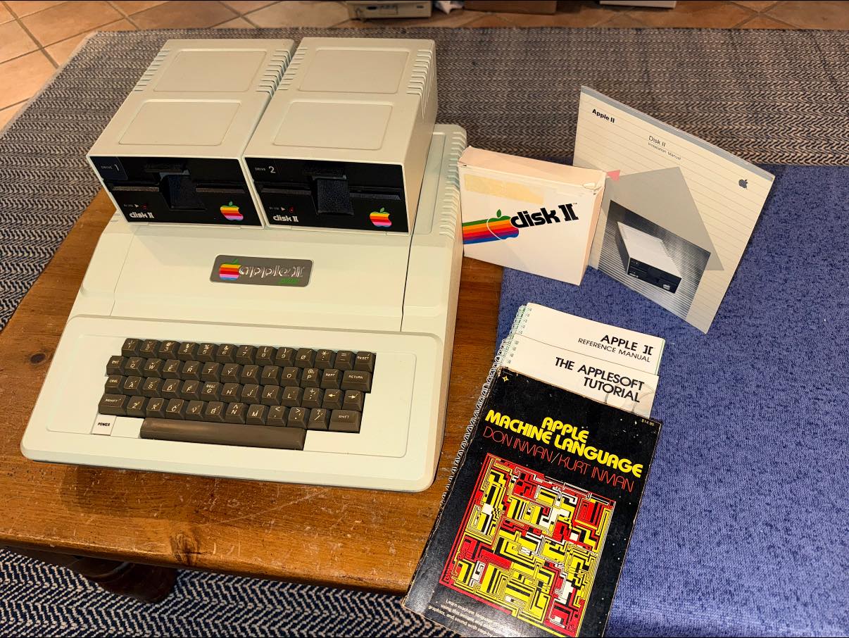 Rare Apple II J-Plus computer manual