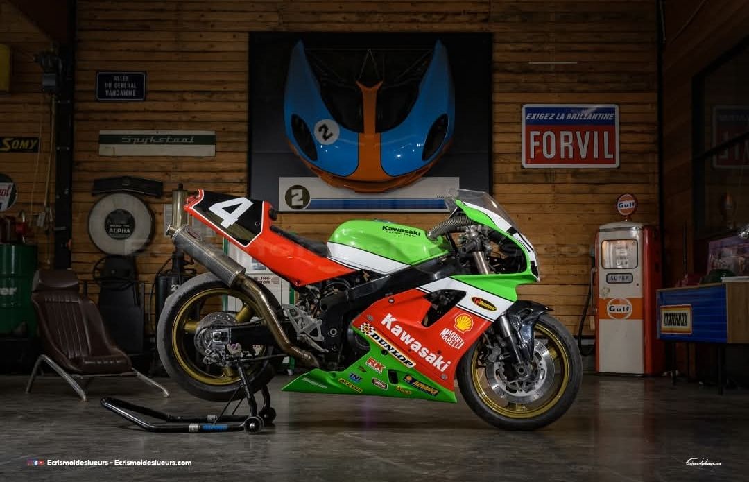 のんページ Kawasaki Ninja ZX-7R review: a high-performance analog superbike