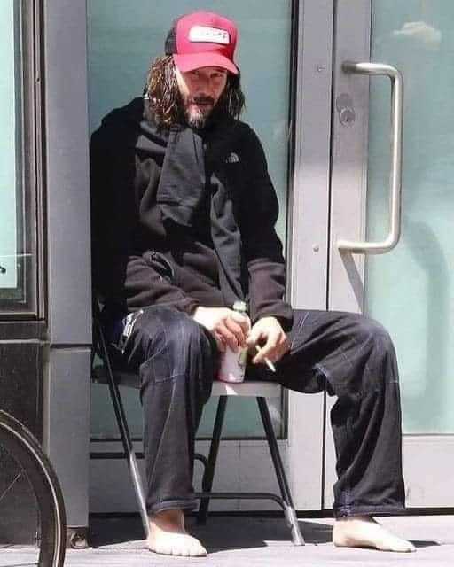 Mind - A Short Text on Keanu Reeves’ Life 💭 Keanu was born in Lebanon ...