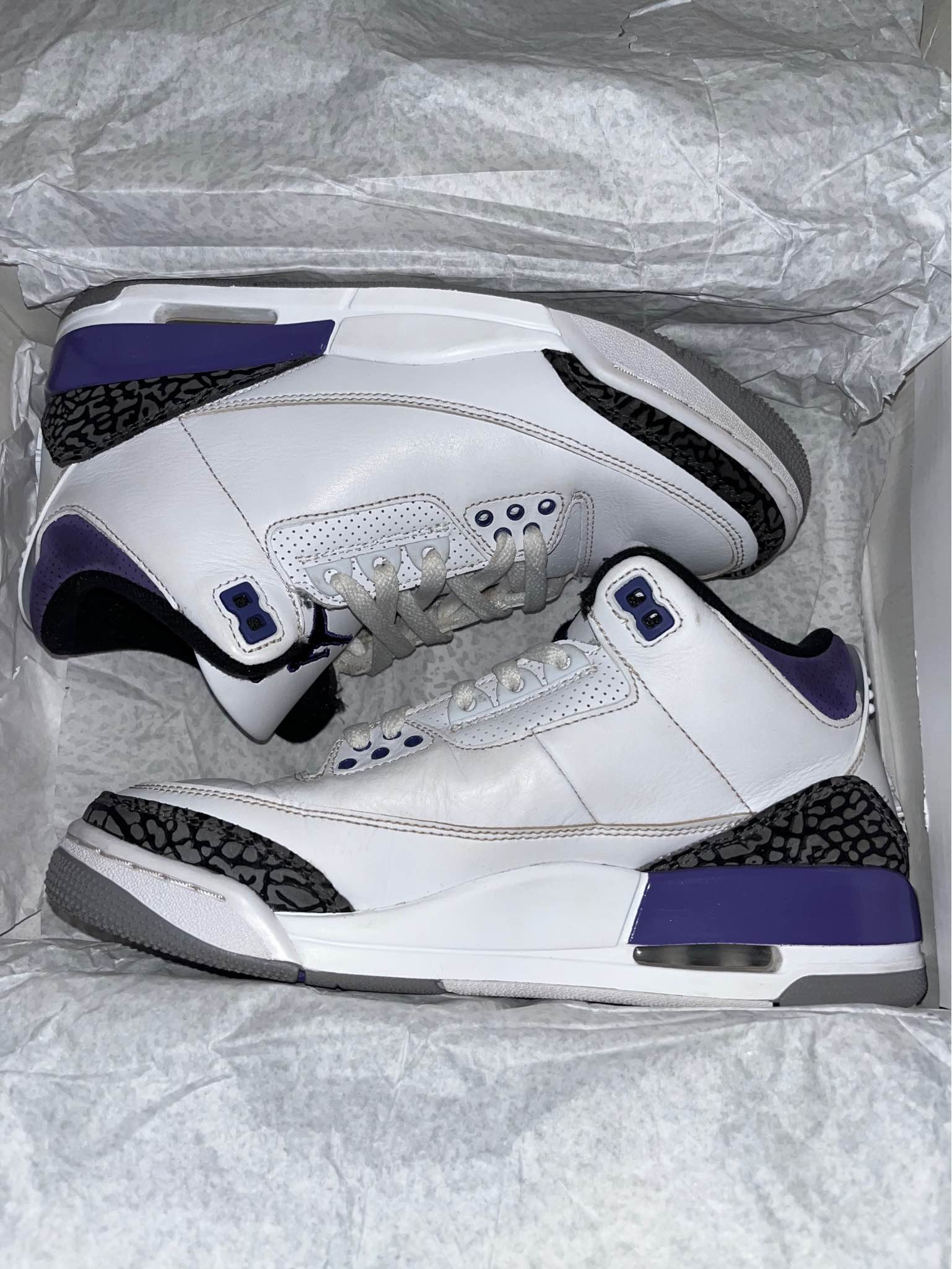 Air Jordan 3 Dark Iris $70 size 7 Box damaged Slight creases Can 