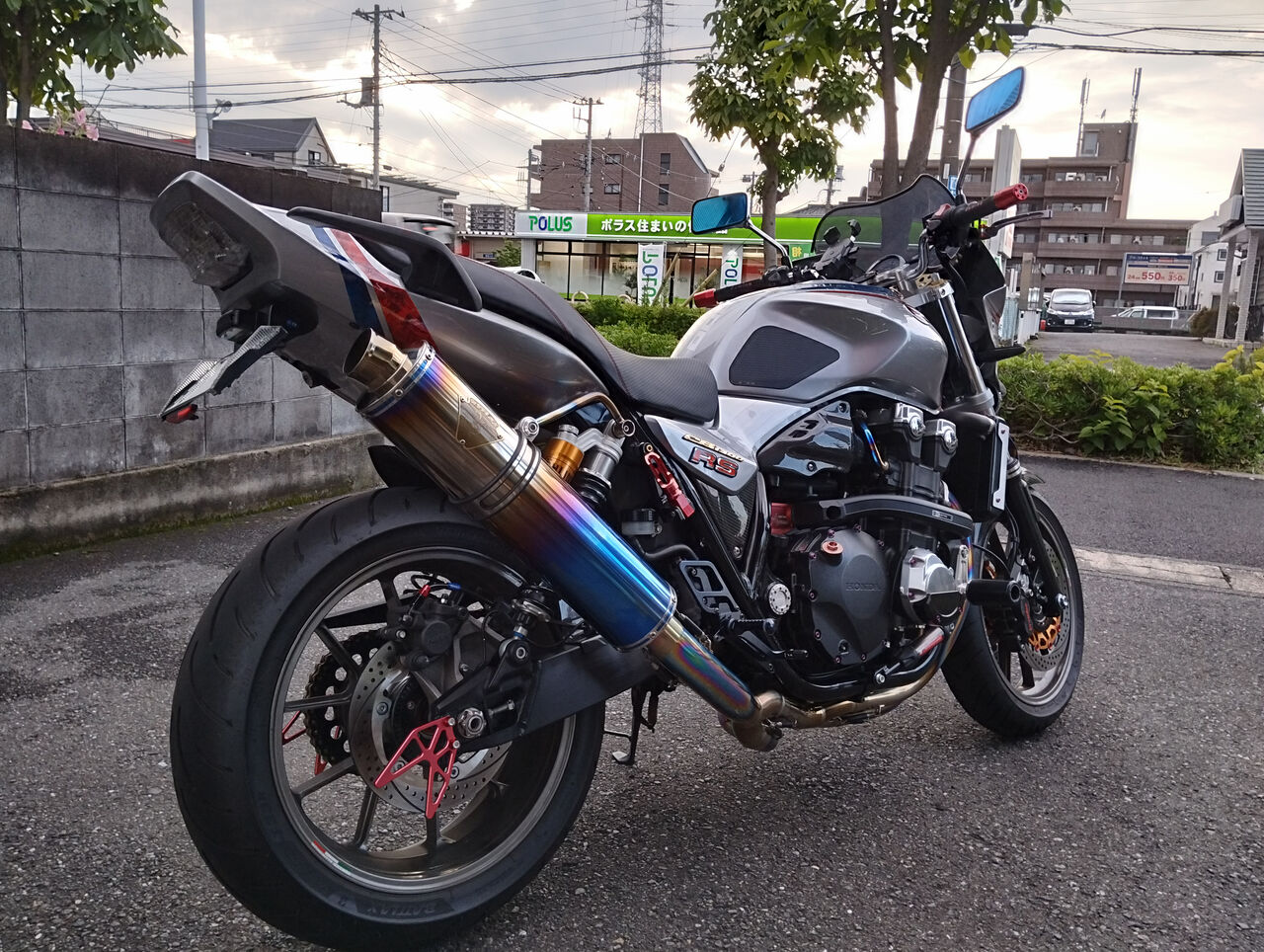 ブログ✨️ CB1300スプリームシート装着！の巻 https://as-aoyama.blog 