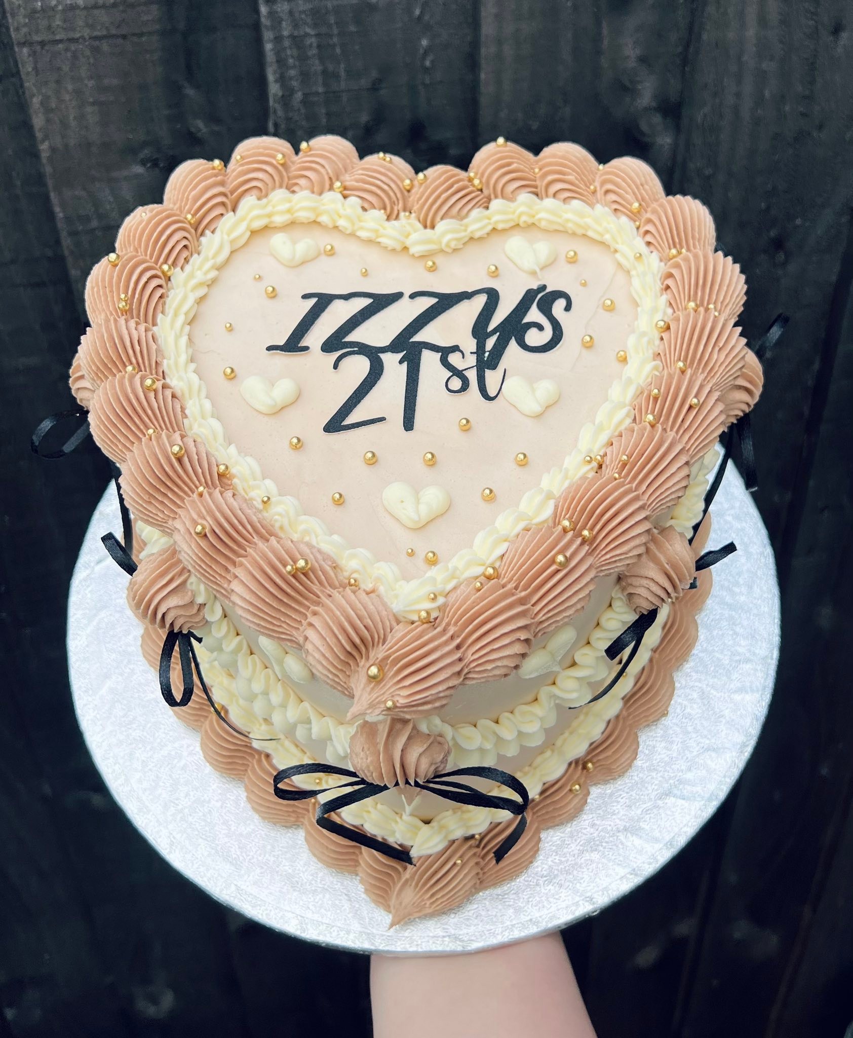 Gorgeous 3 layer 8 inch heart cake for Izzy's 21st birthday last