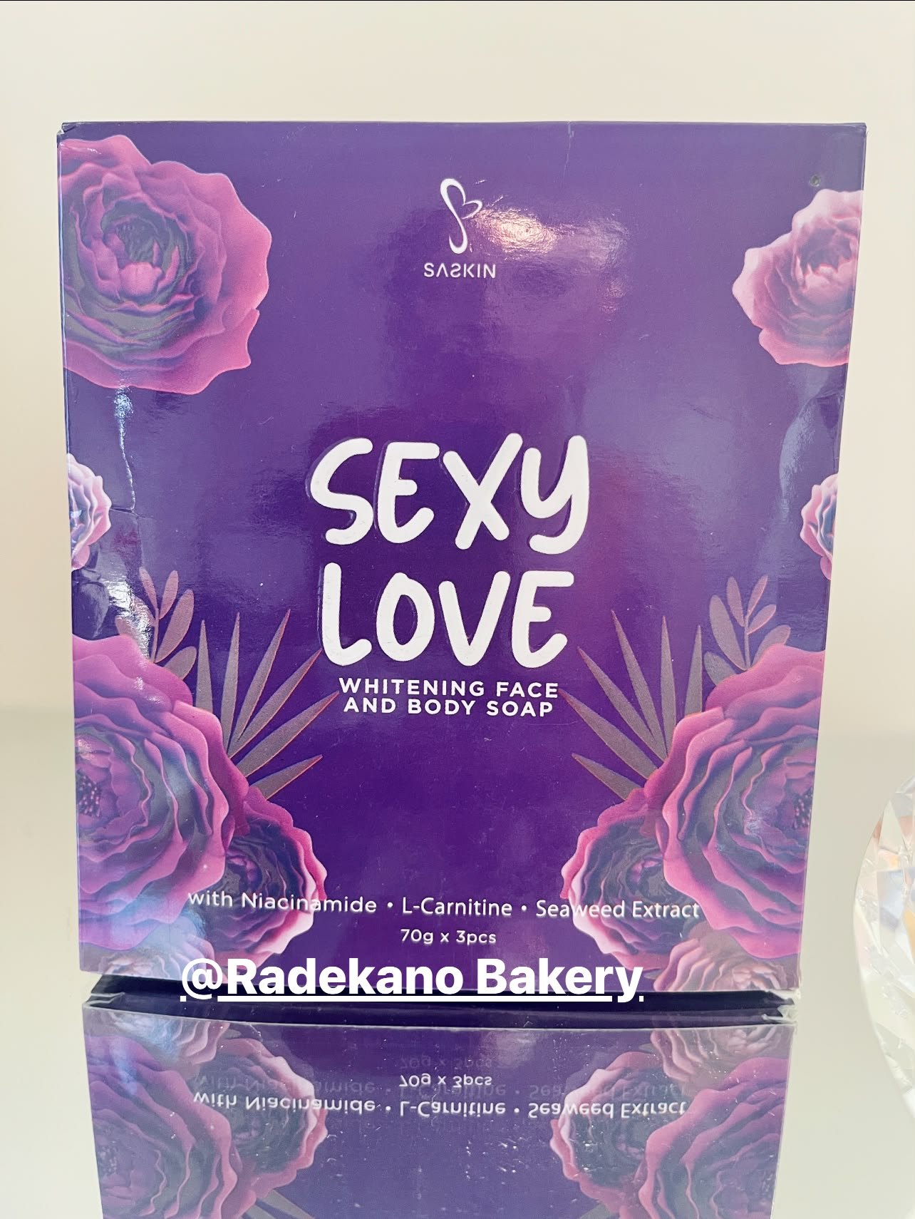 Sexy Love soap with seaweed extract. Dalawa nalang ang natira po mga sissy. 😀❤️
