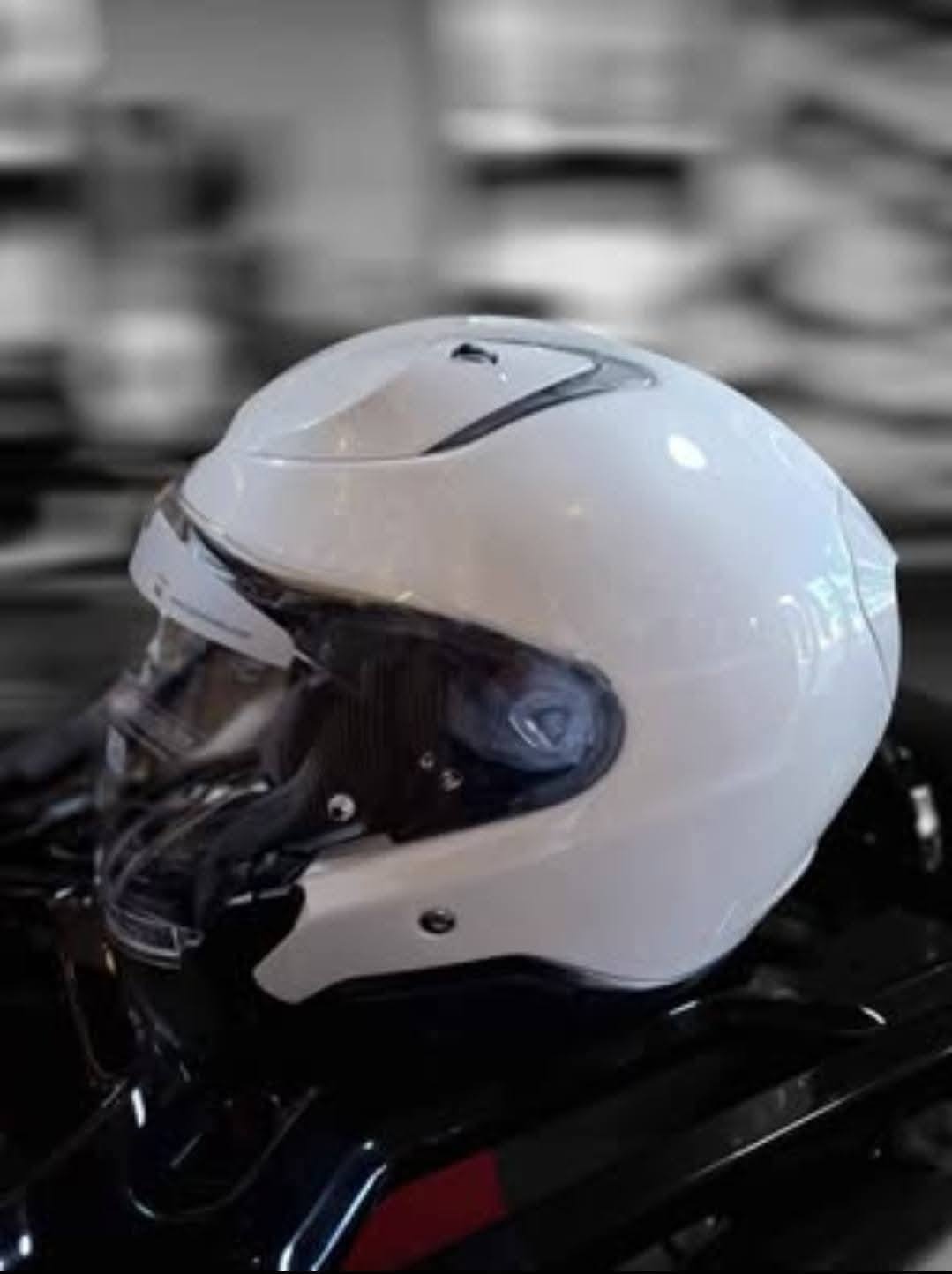 gmax motorcycle helmets uk MD-01, DOT Approved Modular Helmet for Motorcycles, Scooters, Mopeds and More (Pearl White, Large) : Automotive Large eyeport allows large Color:BLACK / GRAY Shoei GT Air 3 Patroller