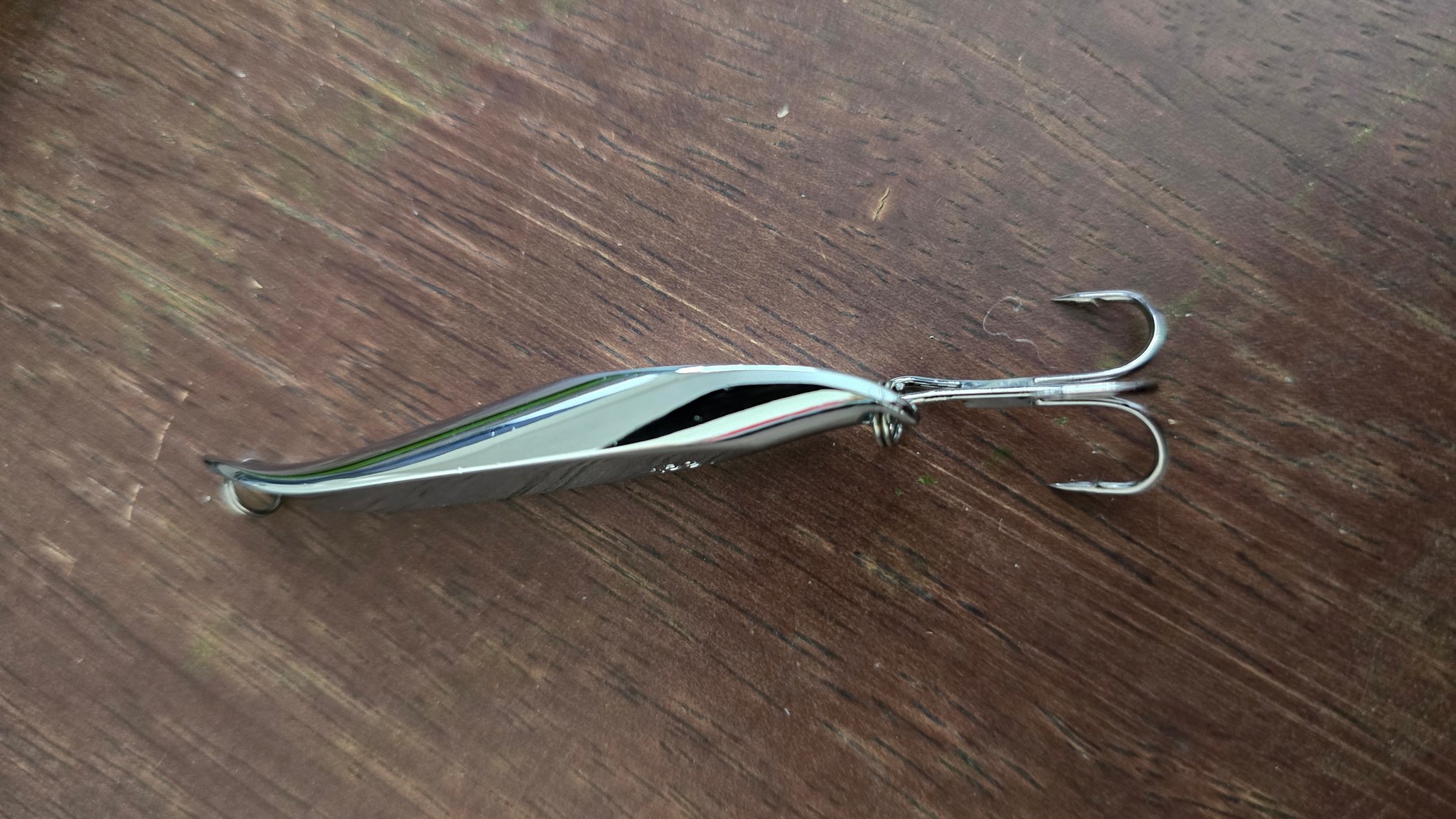 cast a spoon with a fish hook Doctor Spoons 3 Pack Casting Series - 2X Longer - Trolling, Casting, Jigging - Fishing Lures for Walleye, Pike, Striper, Bass, Northern, Rainbow, Trout, Salmon Moonshine Casting Spoons are specially designed to catch a variety of species such as salmon Fishing Spoons | Casting spoons