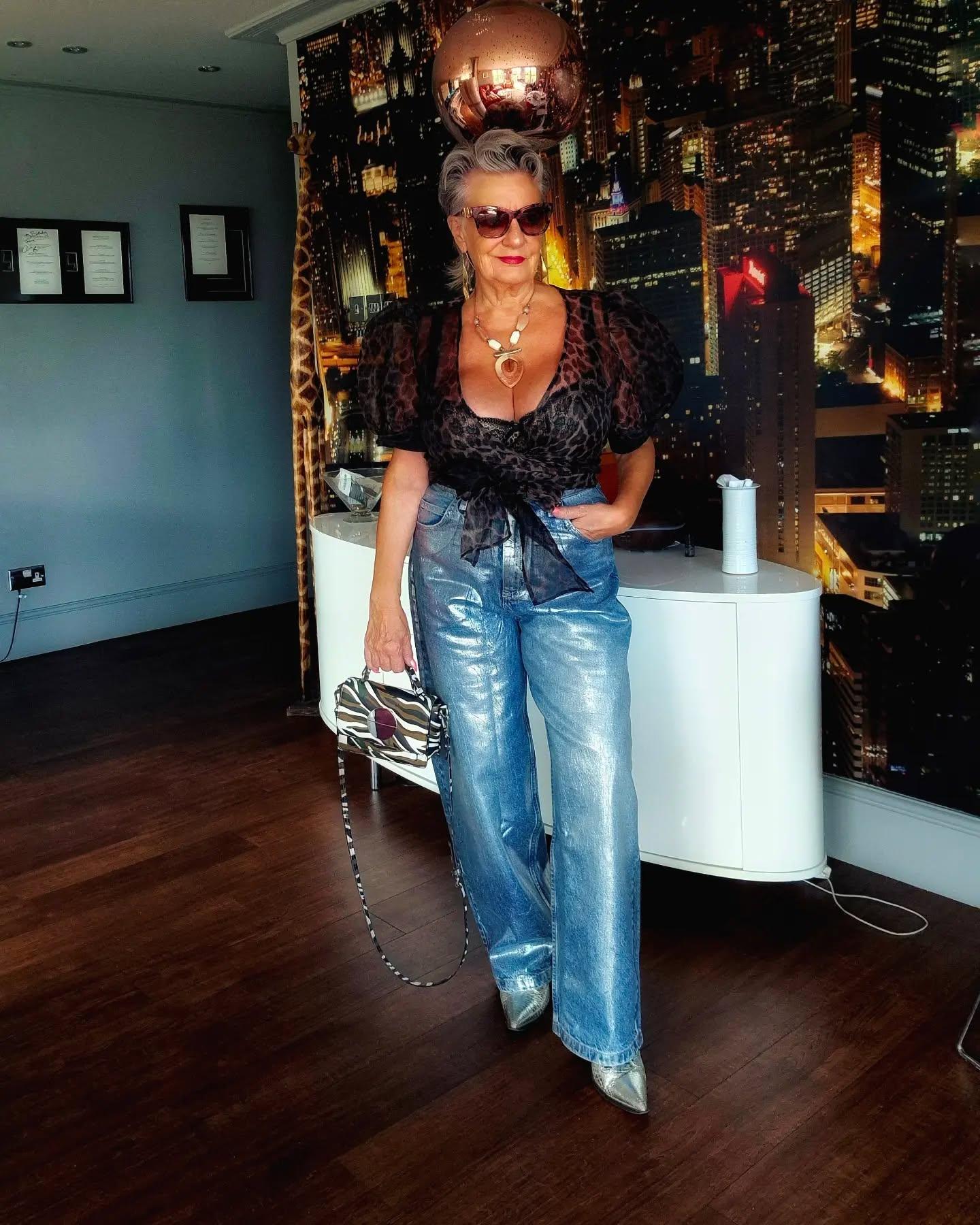 Dating - I’ve outgrown games—give me truth. #olderwomen #maturewomen # ...