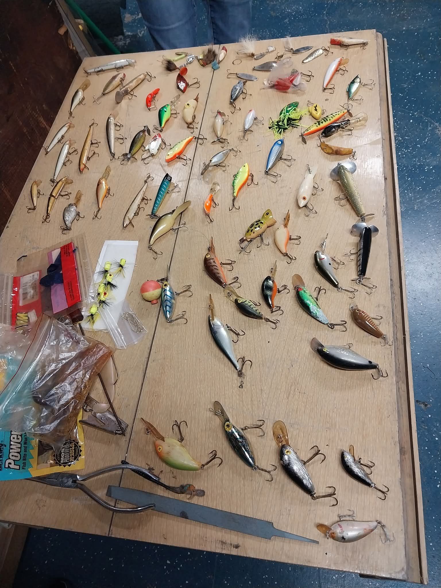 estate sale fishing lures Nomad Tackle Freshwater Sampler Bundle lifelike action that few fish can refuse Vintage lures found at estate