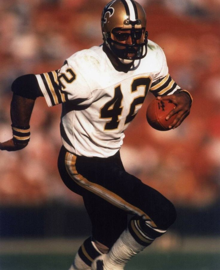 1983-1-17 Sports Illustrated - San Diego Chargers Running Back