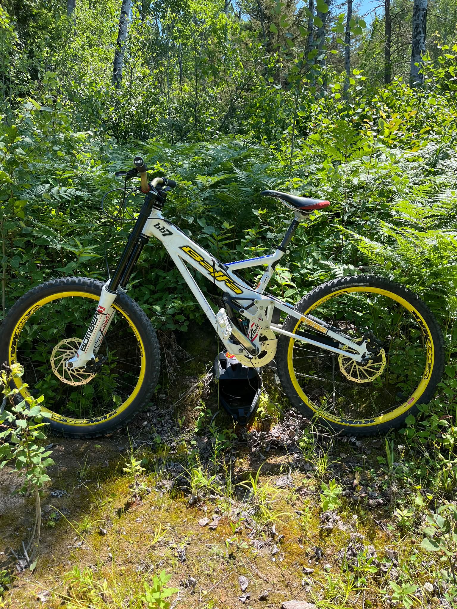 Balfa BB7 mountain bike with Nuke Proof bars and Shimano Saint cranks