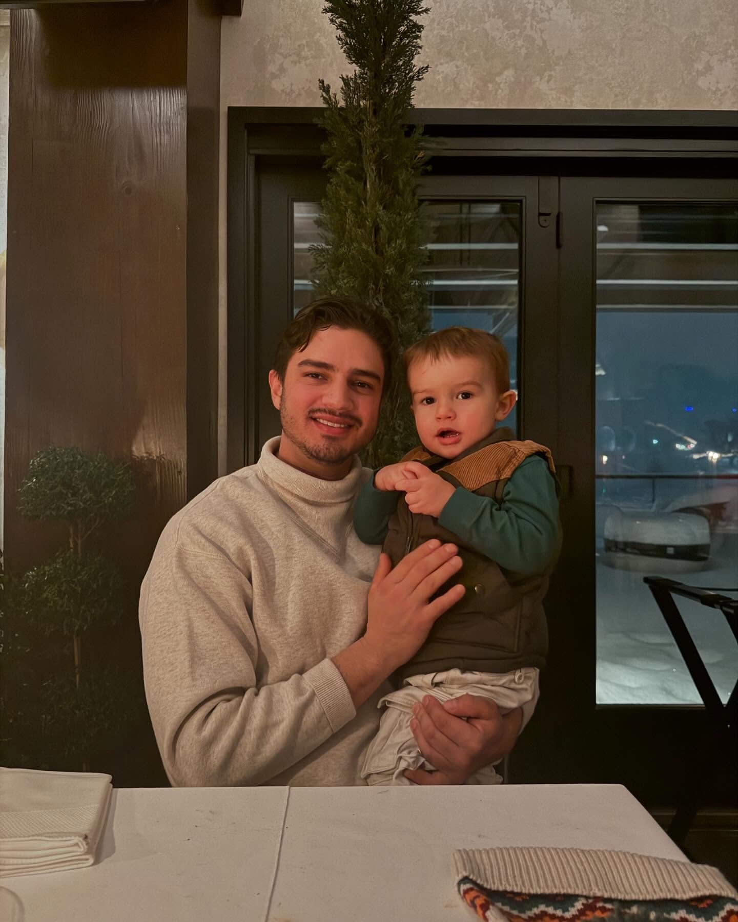 90 - Merry Christmas 🎅 🎄 What a wonderful father, he loves his son so ...