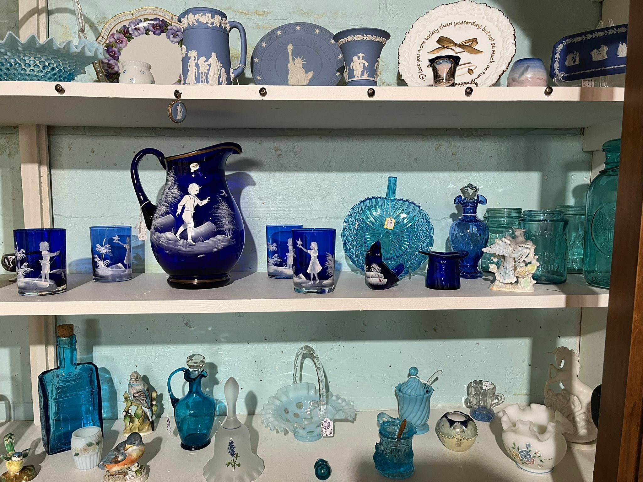 Allouez Antiques & Vintage - Allouez Antiques & Vintage