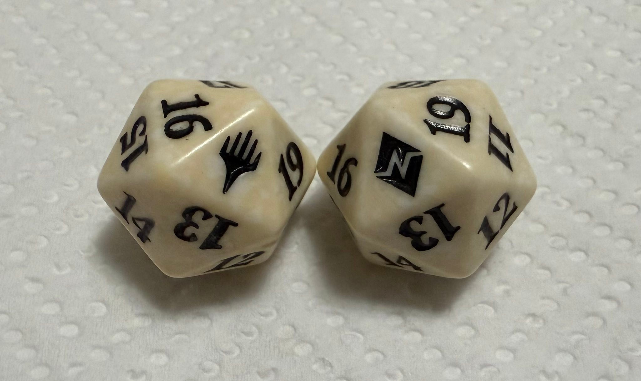 Oversized D20 Spindown Dice – Choose Your Color – Magic: The Gathering – 25mm