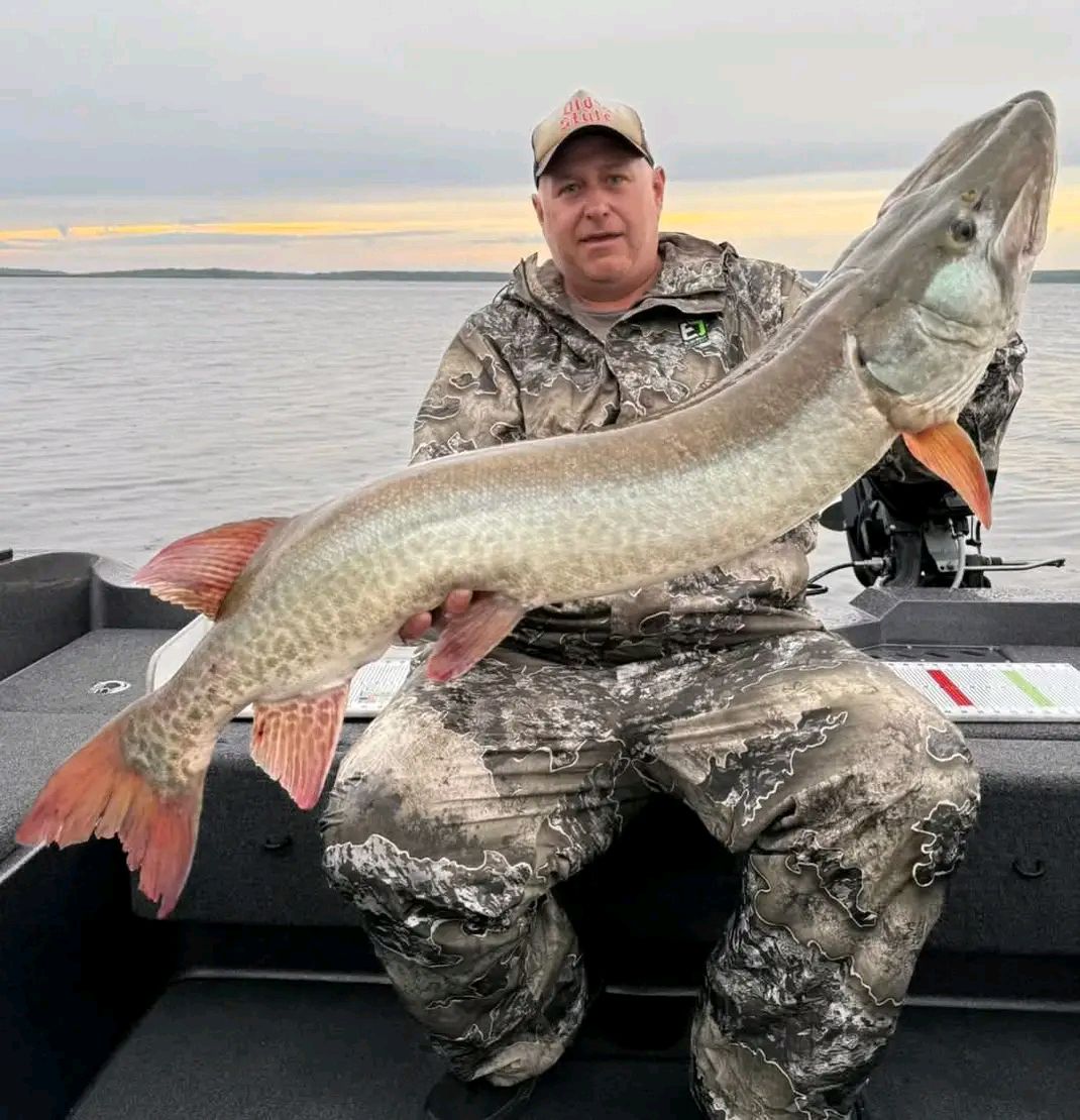 Venny - Congratulations, Jason, on this Beautiful 51 inch beast ...