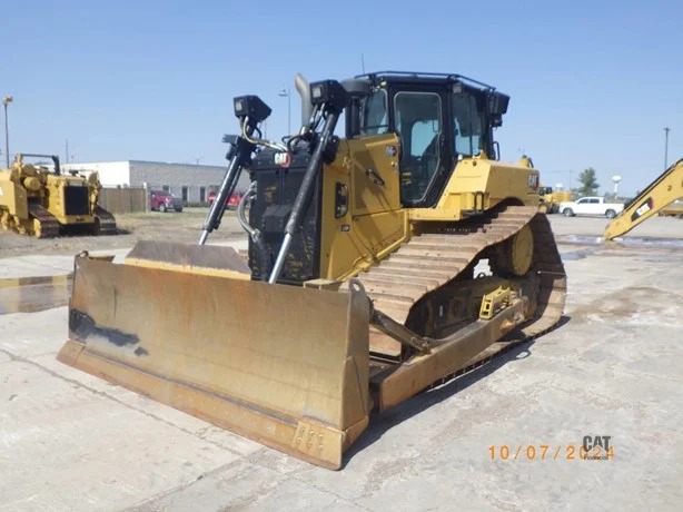 W1 - The 2022 Caterpillar D6 XE is a high-performance, energy-efficient ...