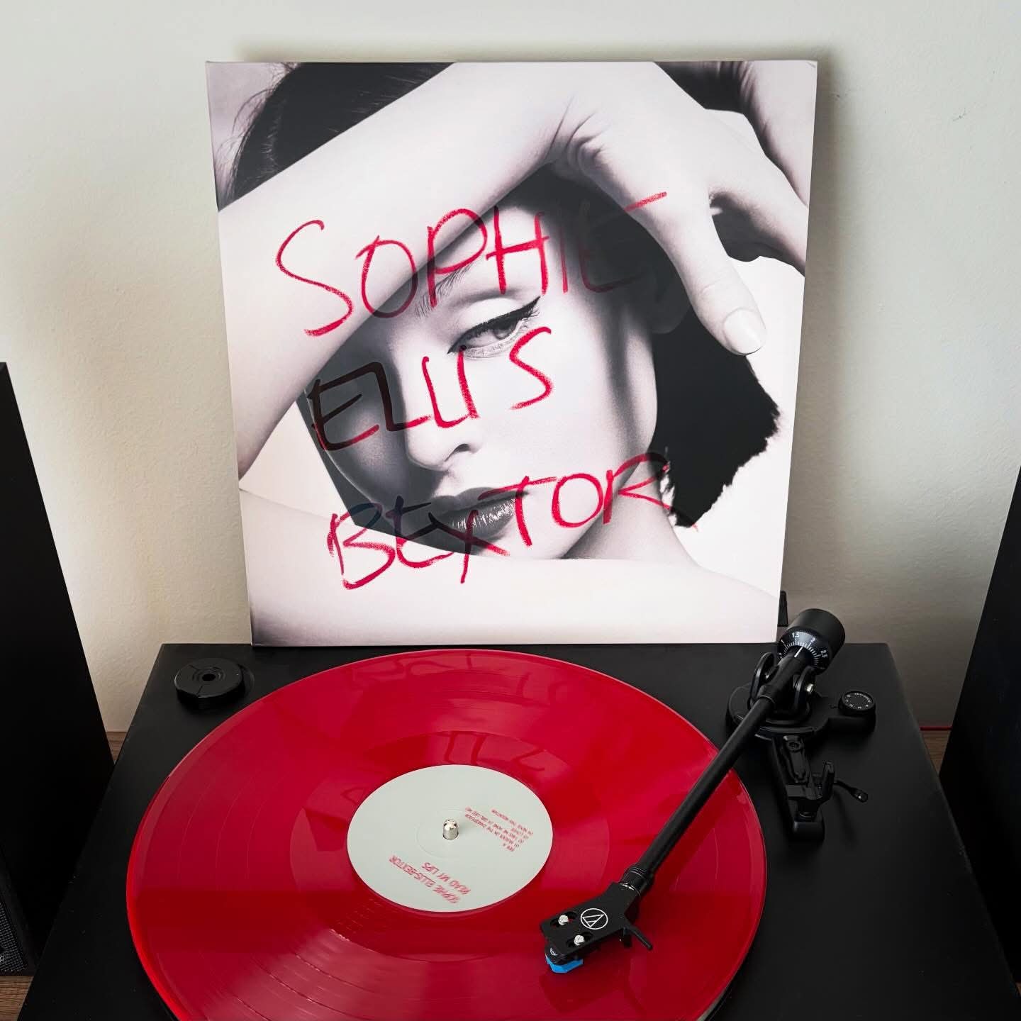Sophie Ellis-Bextor's Read My Lips album