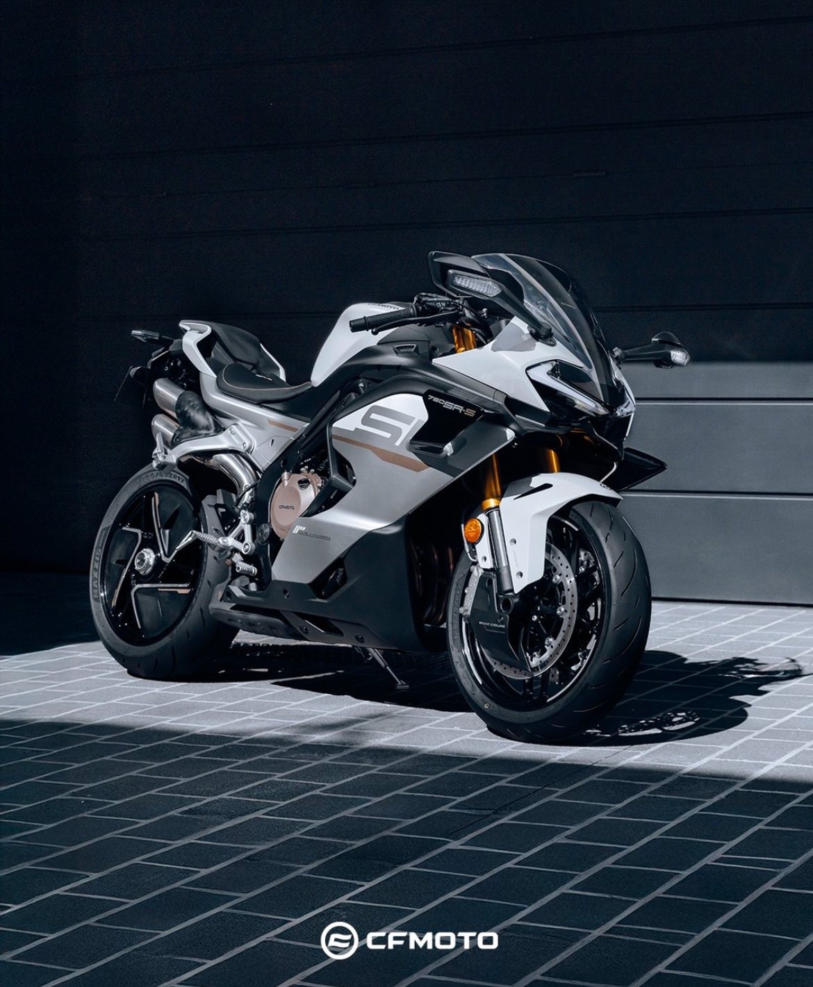にこ☺︎ CF MOTO 750SR-R 🥶 | ALL NEW INLINE 4 BIKE OF CFMOTO #cfmoto