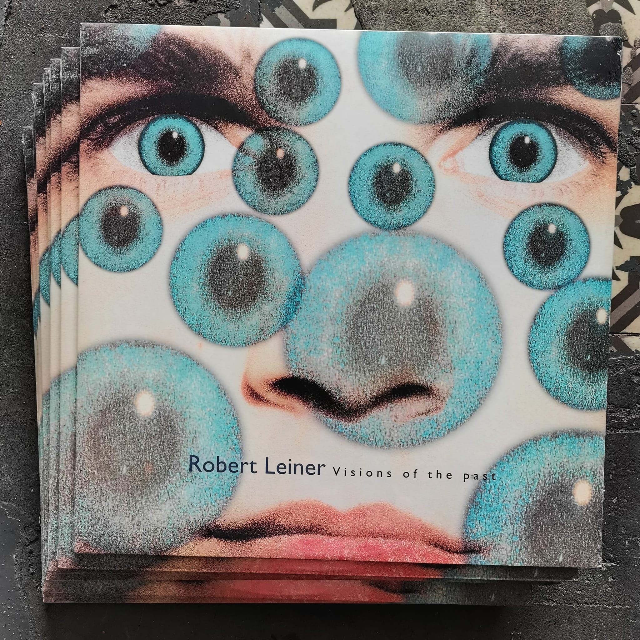Robert Leiner - Visions Of The Past ??️ #downtempo #trance 