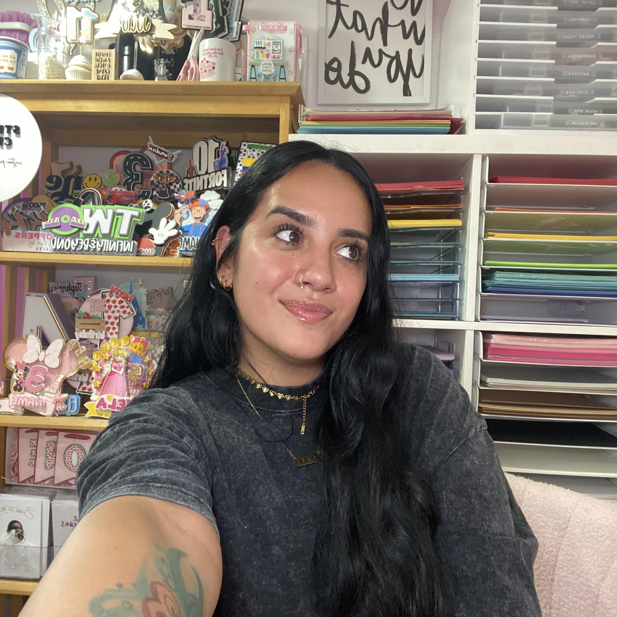 volunteering myself to color coordinate your craft room 😌 file folder → ...