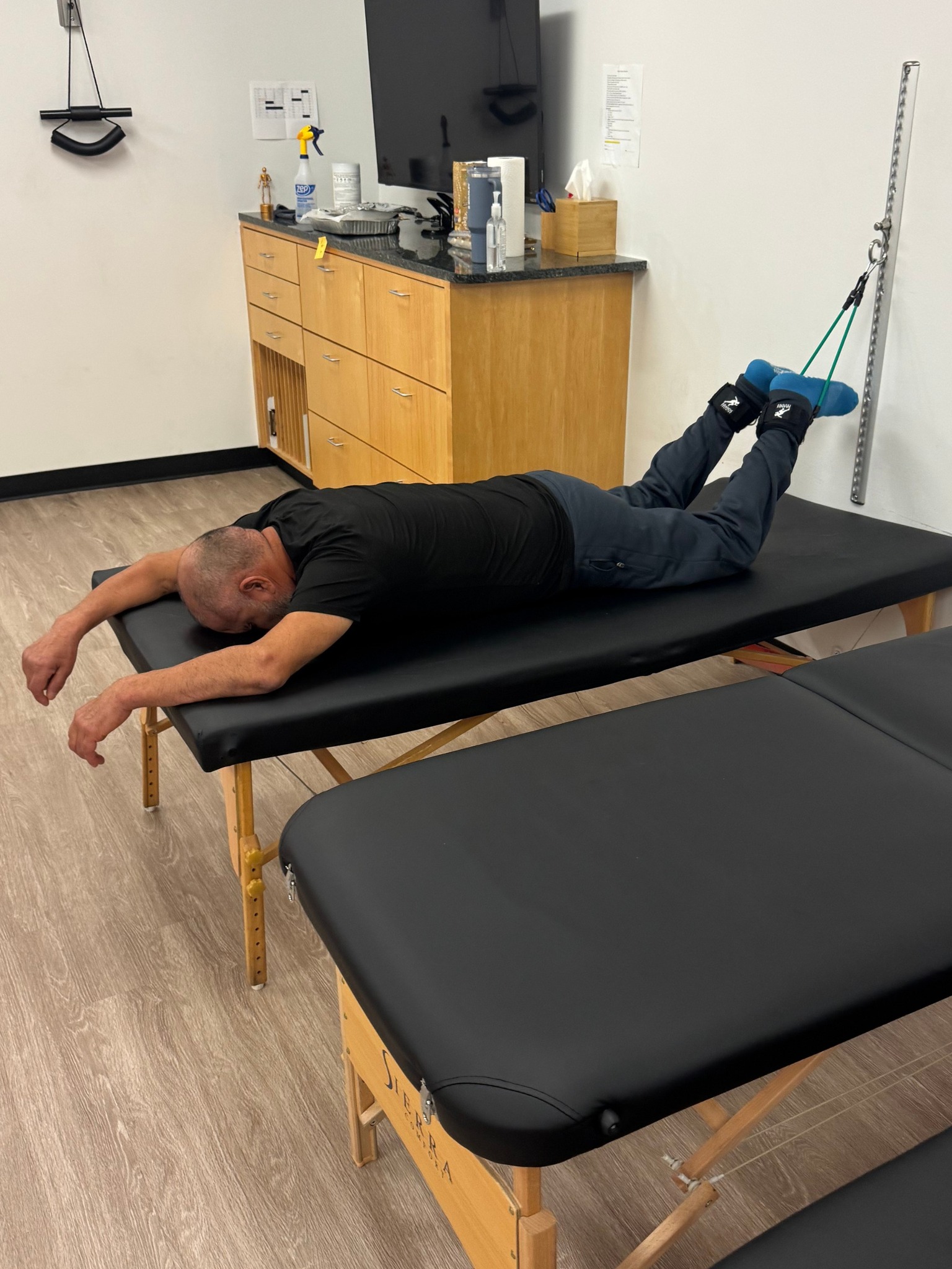 Dr - Strengthening the muscles that matter most. 💪🦴 Targeted hip and ...