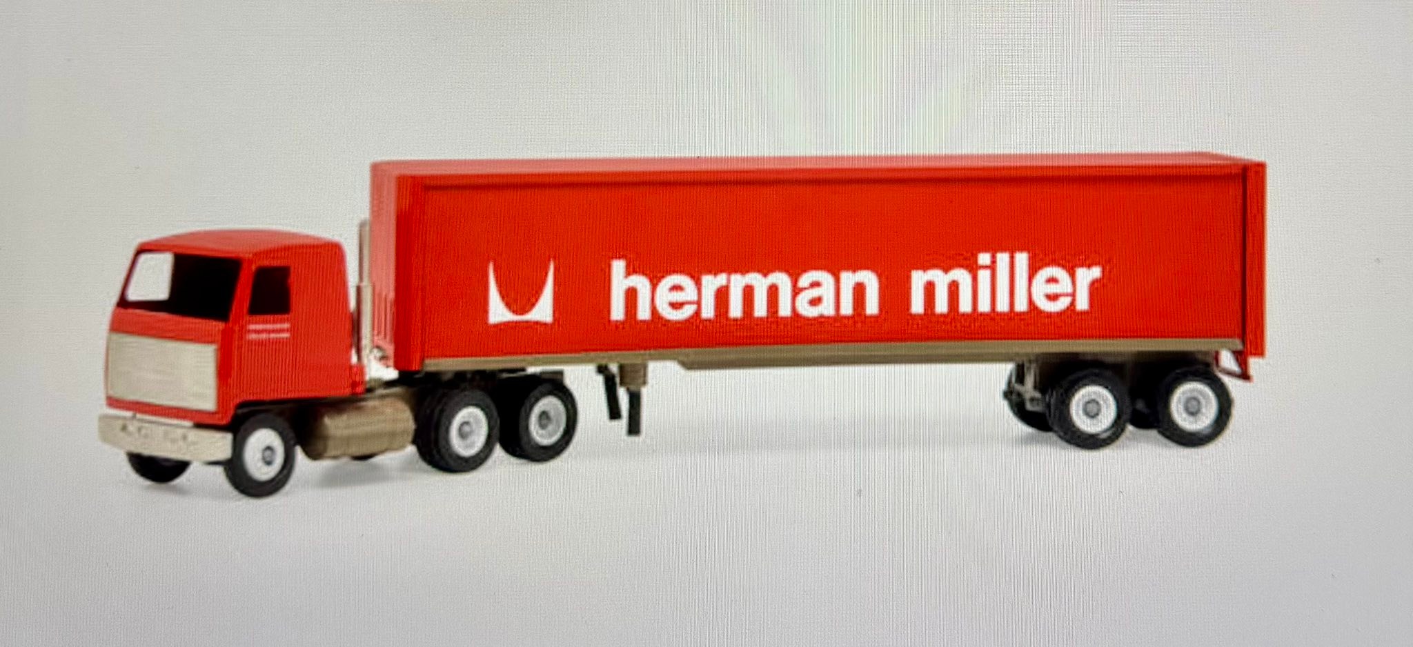 Does anyone have a Herman Miller 18 wheeler? Or even know anything