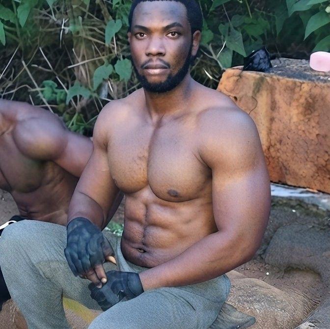 Bicep workout using dumbbell #fitness #gymlife | Akerich win