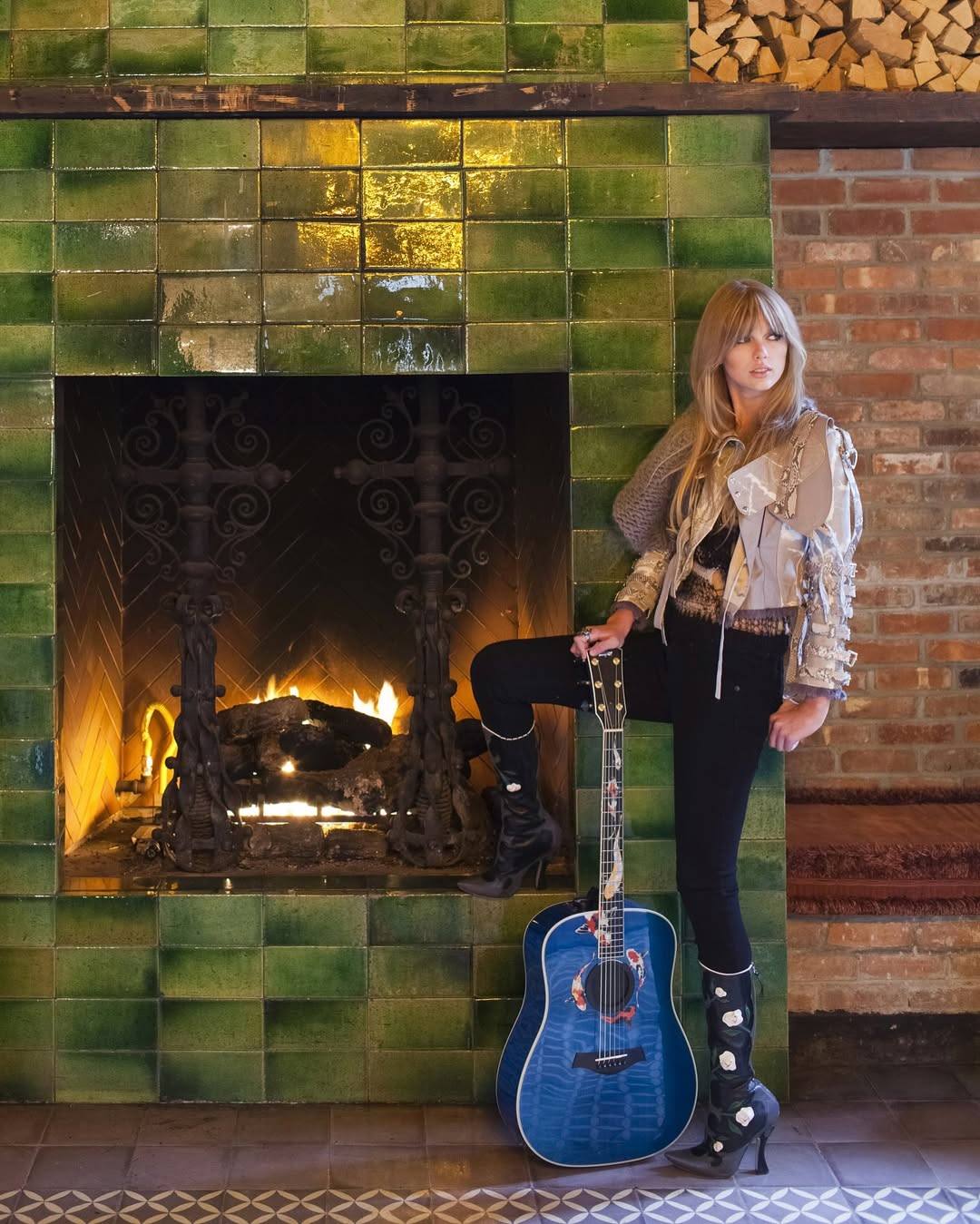 Taylor Swift for Vogue Magazine, February 2012 issue. Photographed