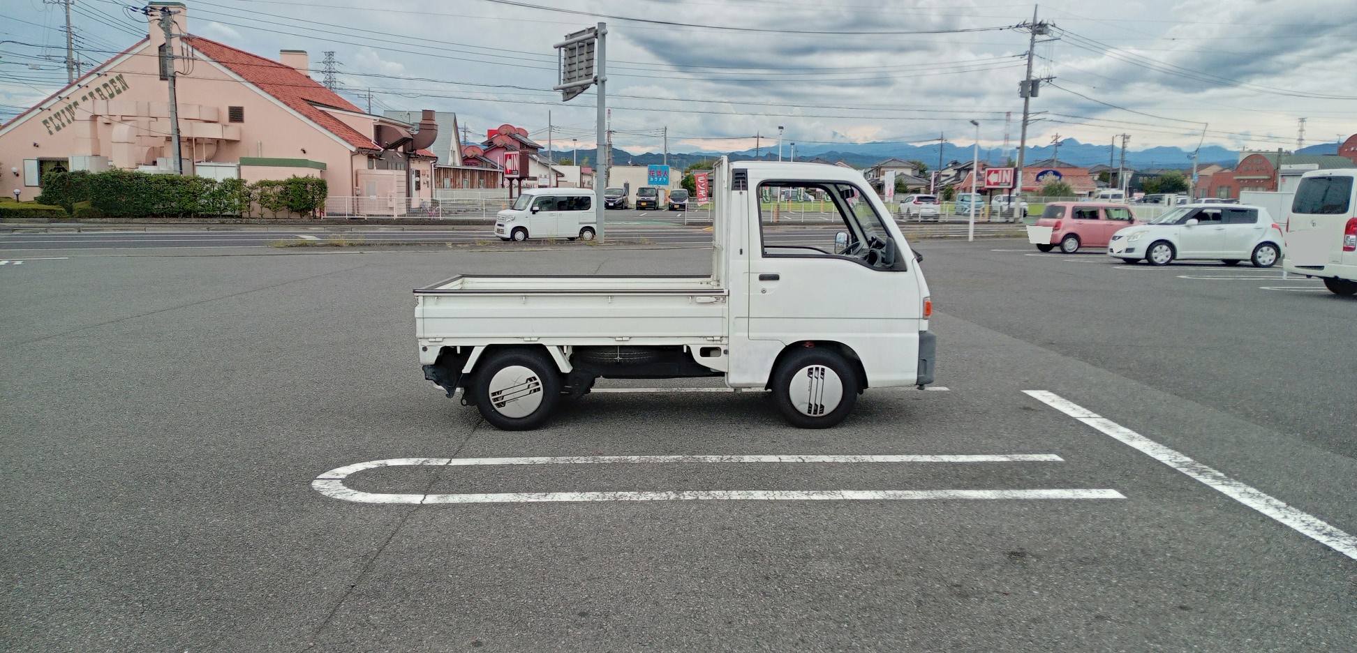スバルサンバー2代目 郵便車 ダイヤペットのミニカーはサイズが