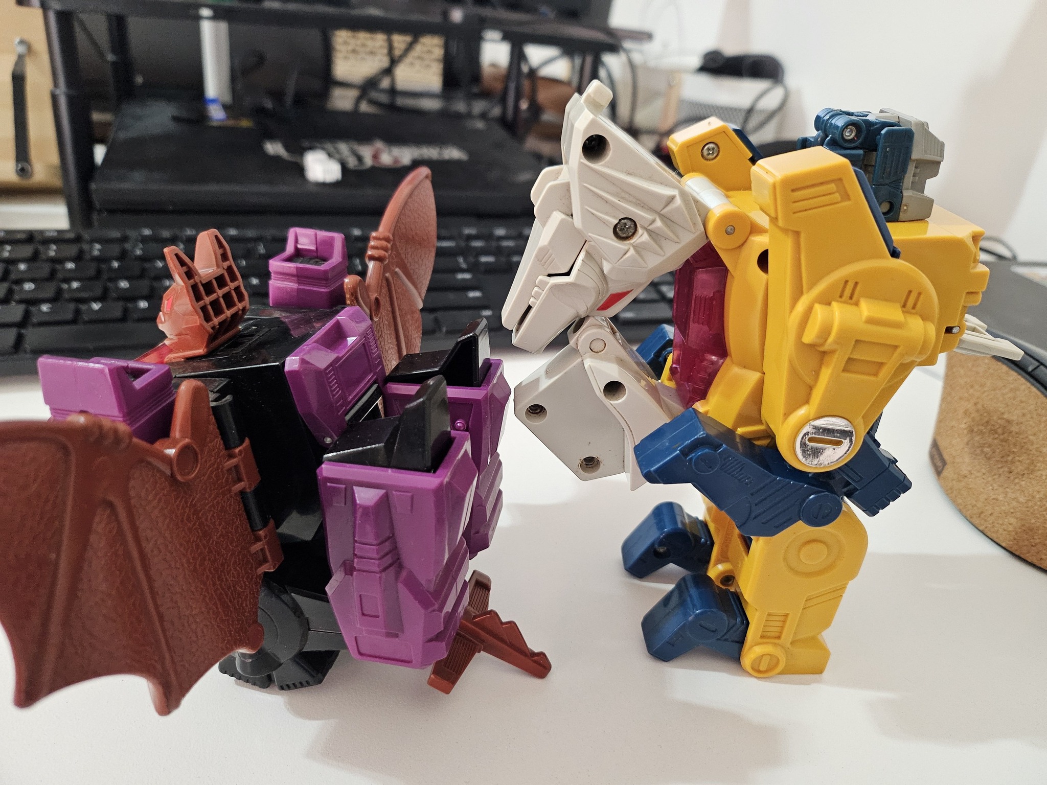 Transformers: The Headmasters [D-87] **Crazytron Headmaster Wipe