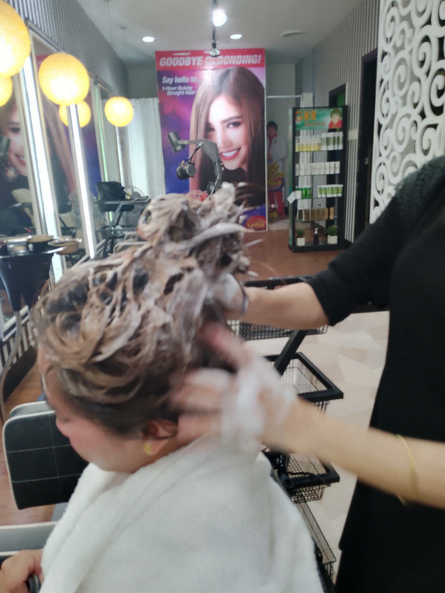Ricky Reyes Salon SM Mall of Asia