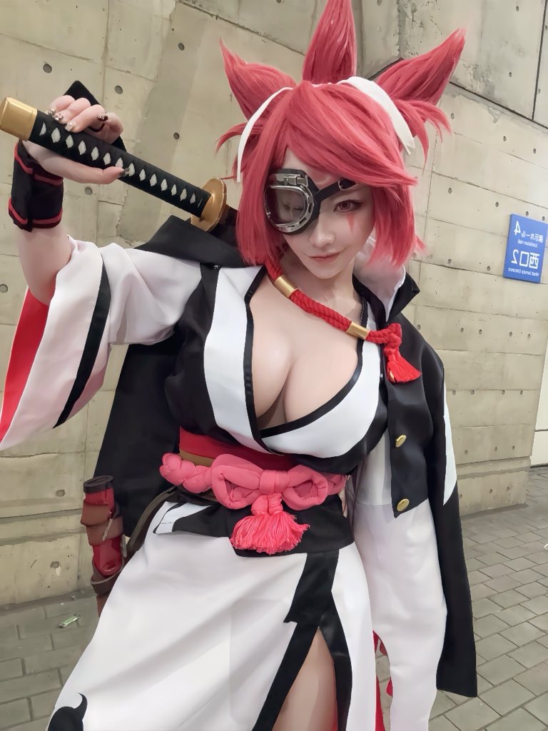 【直筆サイン入り】コスプレイヤー　みぃこ バースデーフォトブック Miico みぃこ (@miicoofficial) • Facebook