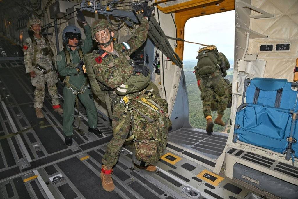陸上自衛隊 第1空挺団 1st Airborne Brigade (@1abnb) • Facebook