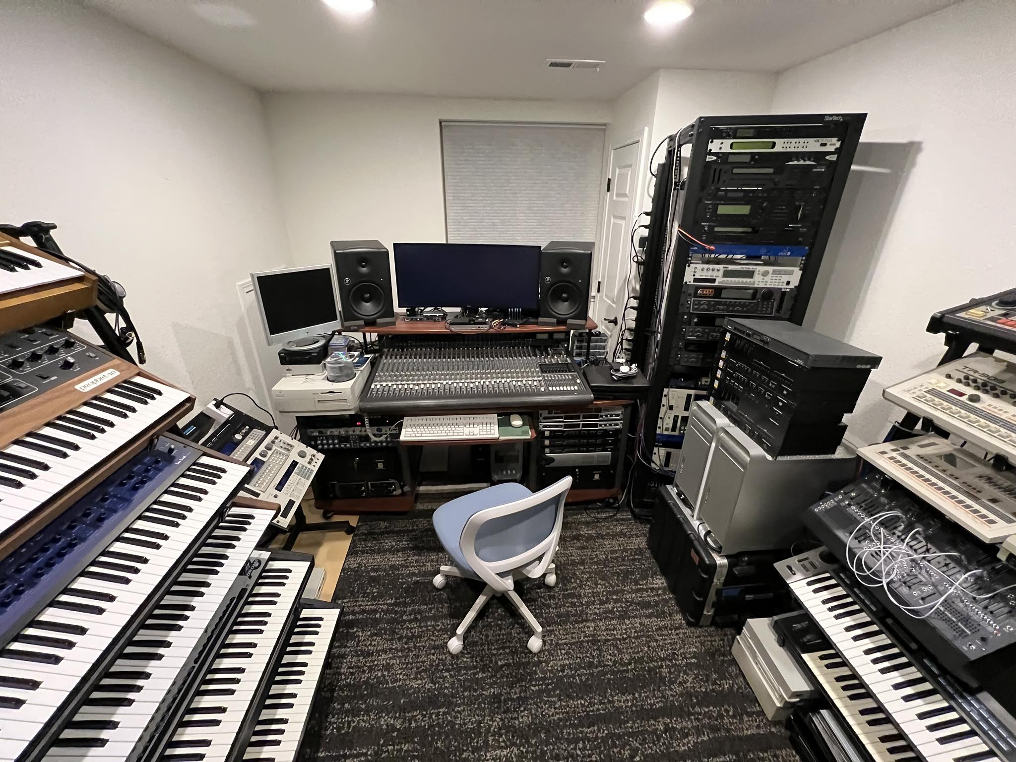 Vintage arranger workstations: Gem Genesys and Technics SX-KN7000