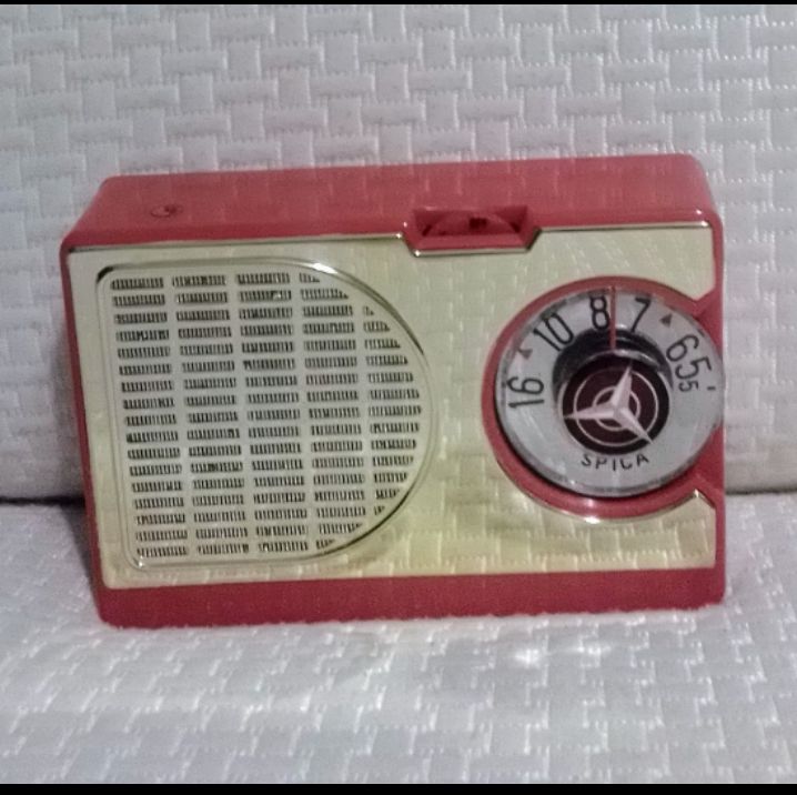 Radio SPICA. Mod. ST 600. AM ( MW) 6 Transistors. Sanritsu Co