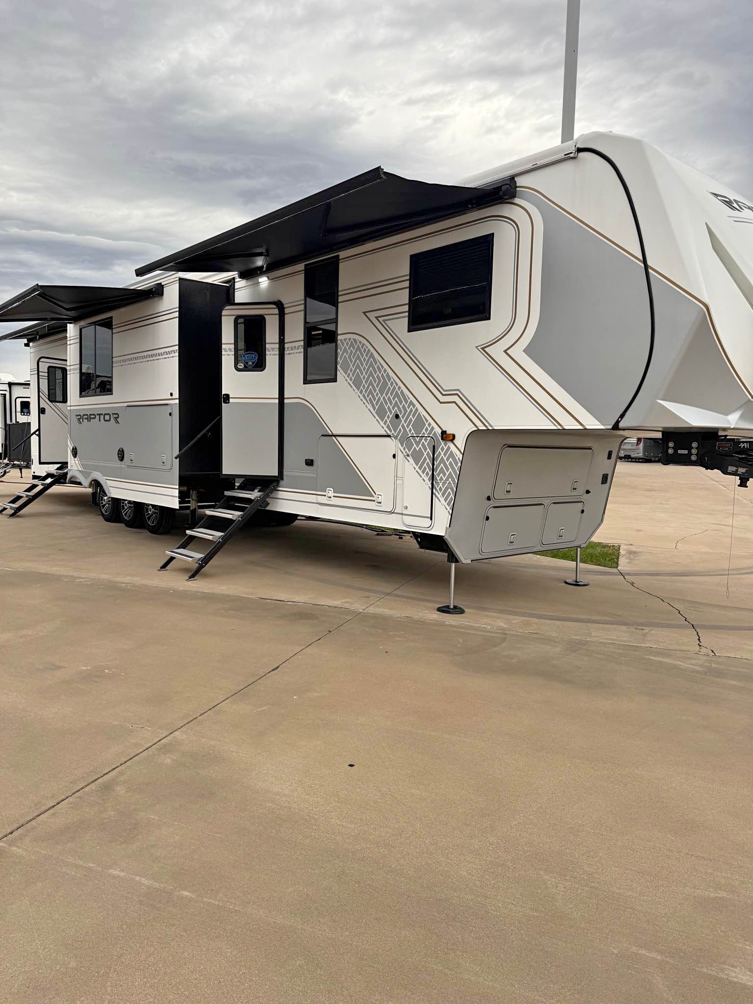 2025 KEYSTONE RAPTOR 430 - RVs & Campers - Alvarado, Texas | Facebook ...