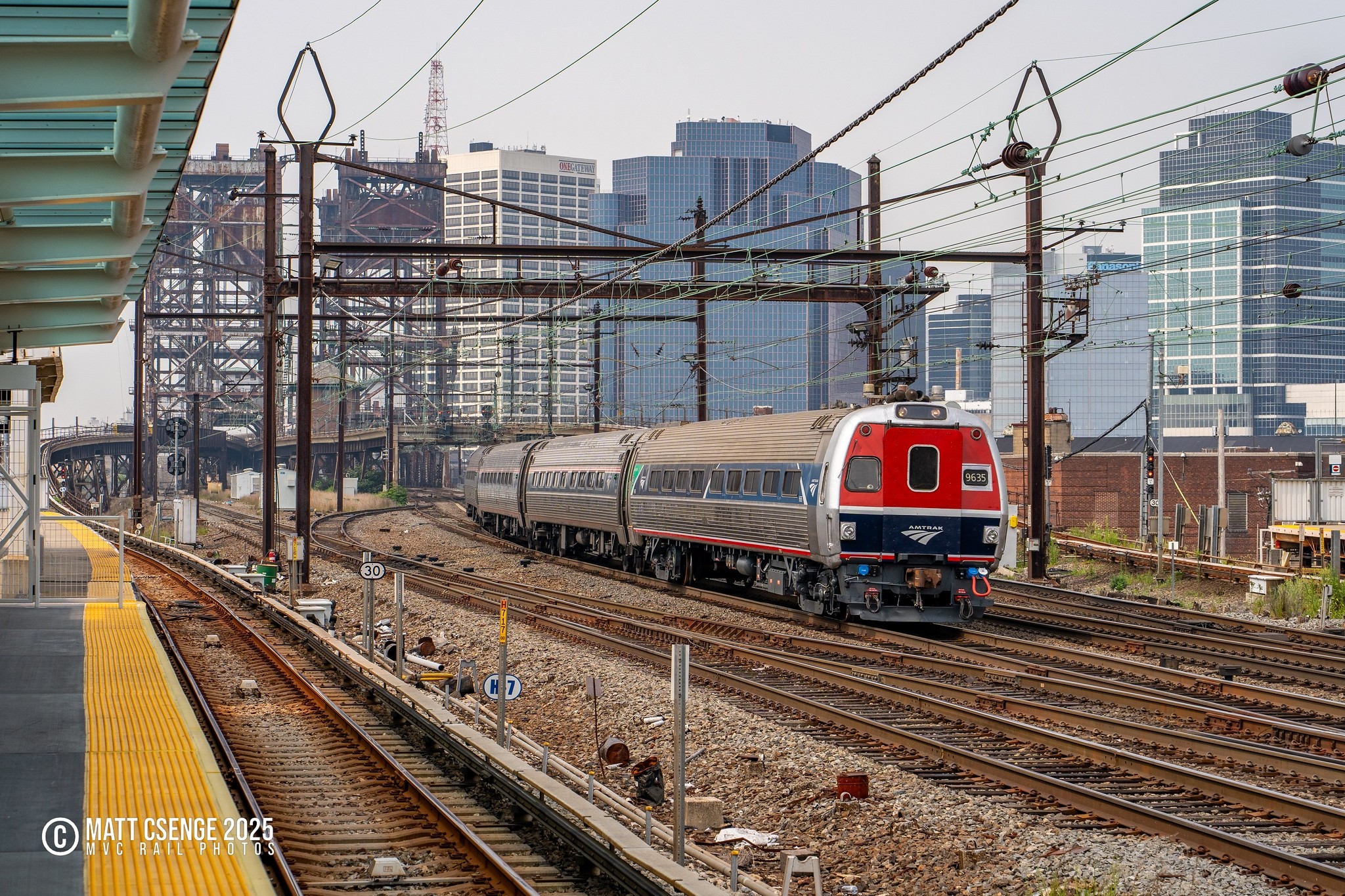 MVC - New Look for an Old Soldier Amtrak Metroliner cab car 9635 is ...
