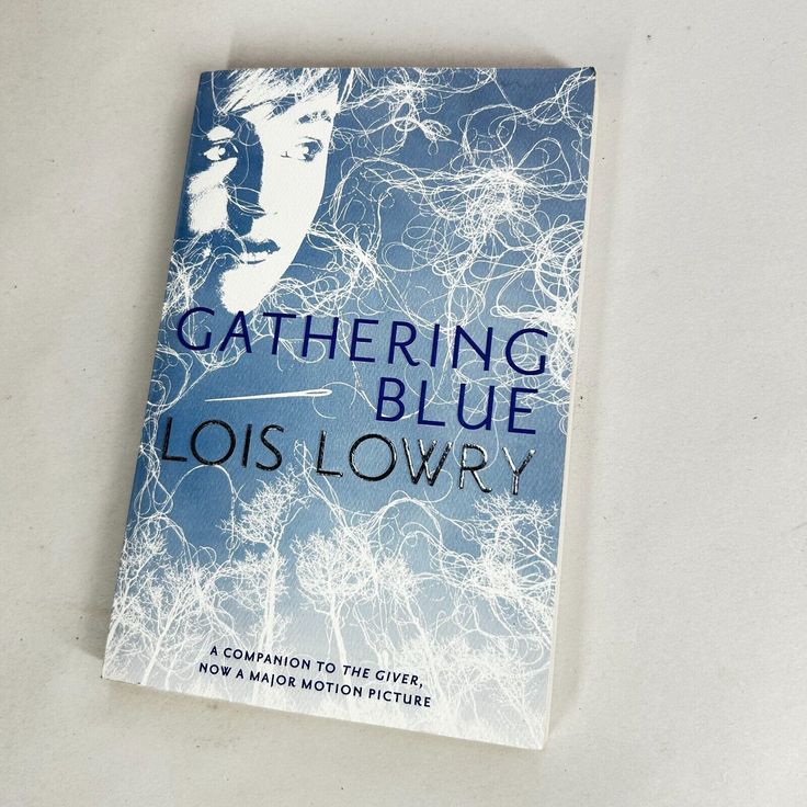Gathering Blue (Giver Quartet) (Giver Quartet, 2